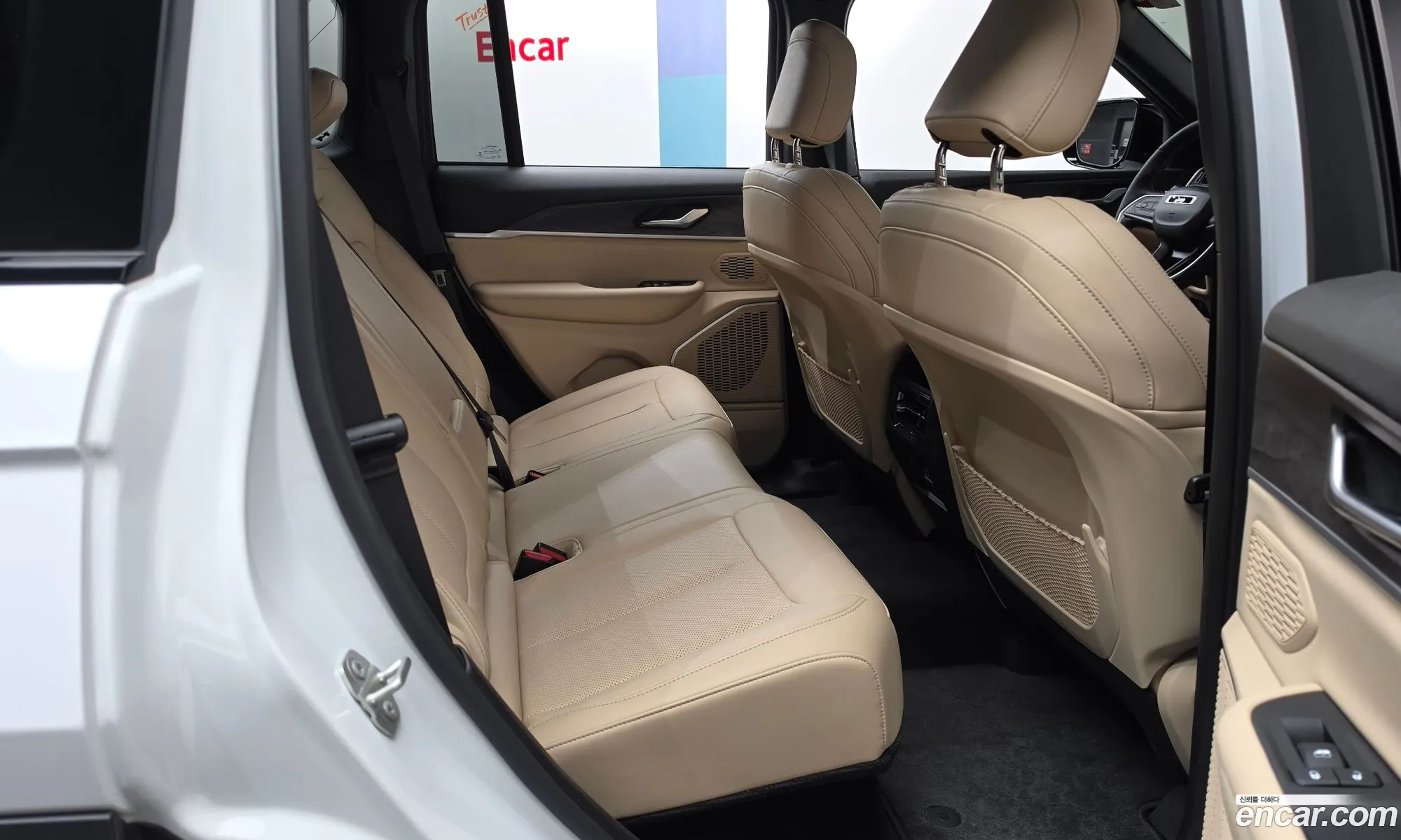 Jeep Grand Cherokee 2023 — 10