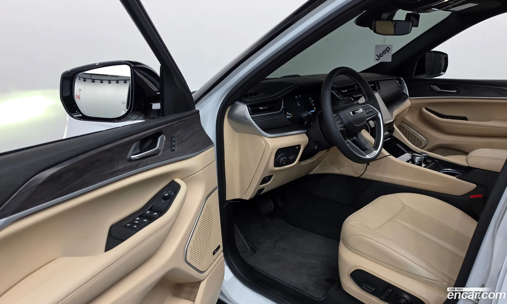Jeep Grand Cherokee 2023 — 25