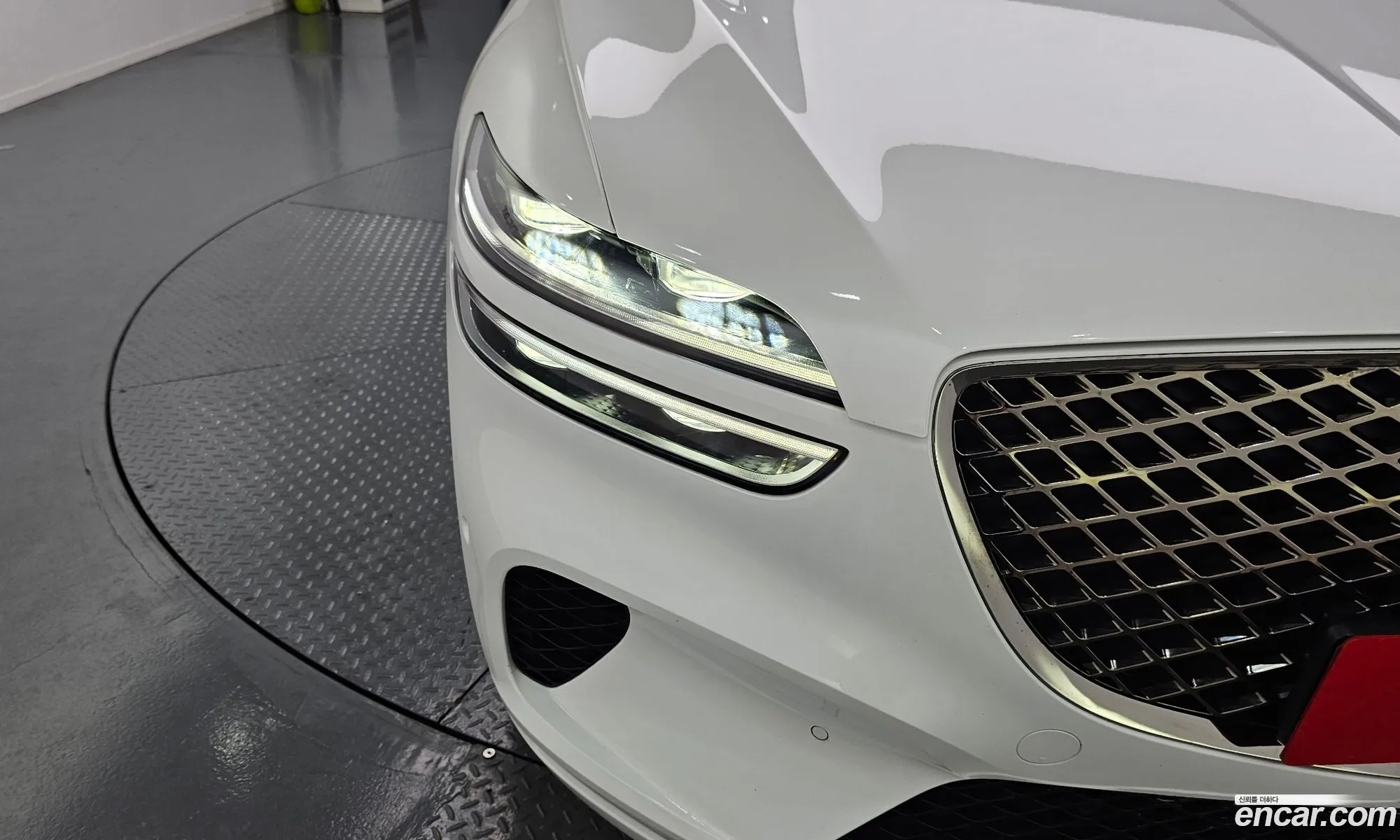Genesis GV70 2022 — 32