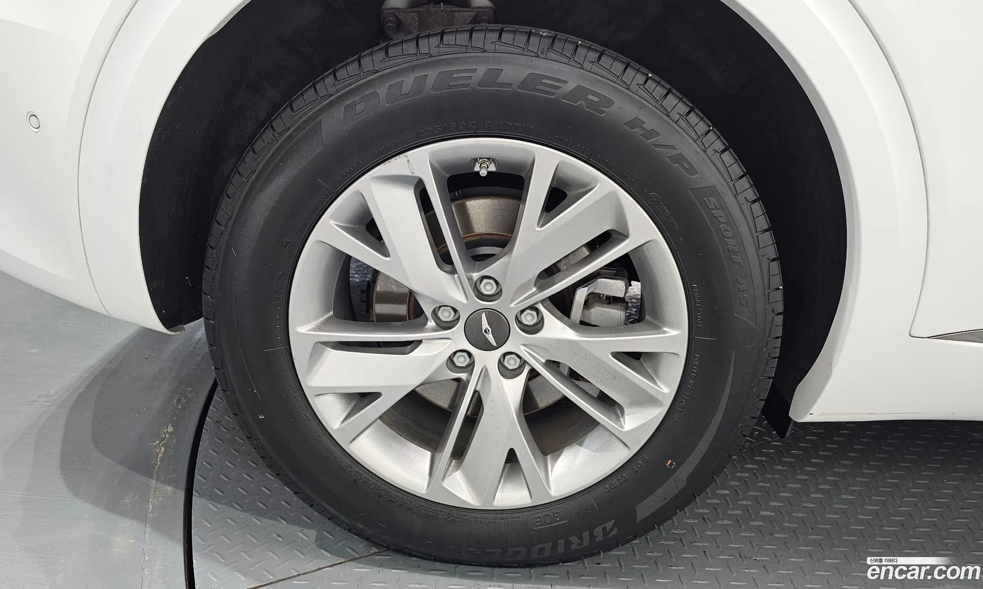 Genesis GV70 2022 — 26