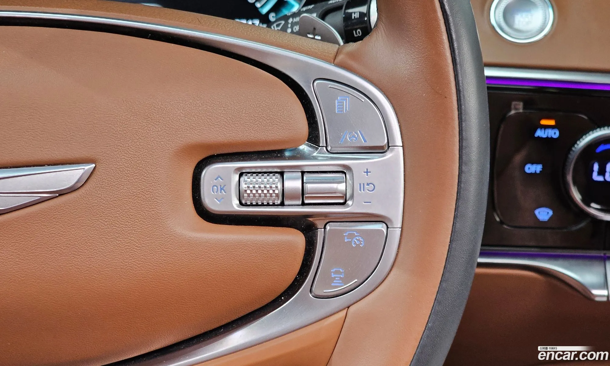 Genesis GV70 2022 — 15