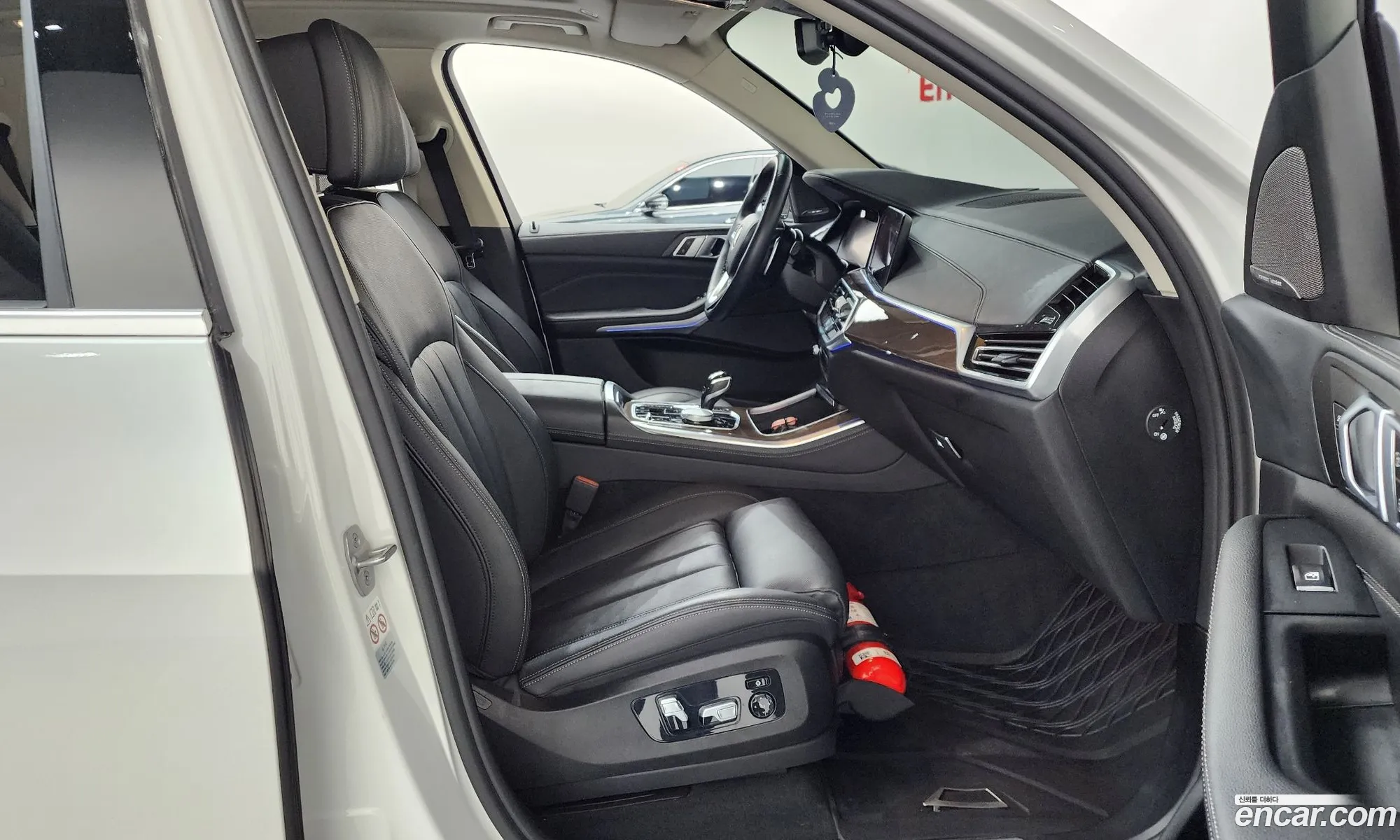 BMW X5 2021 WBACR6101M9E38323 — 31