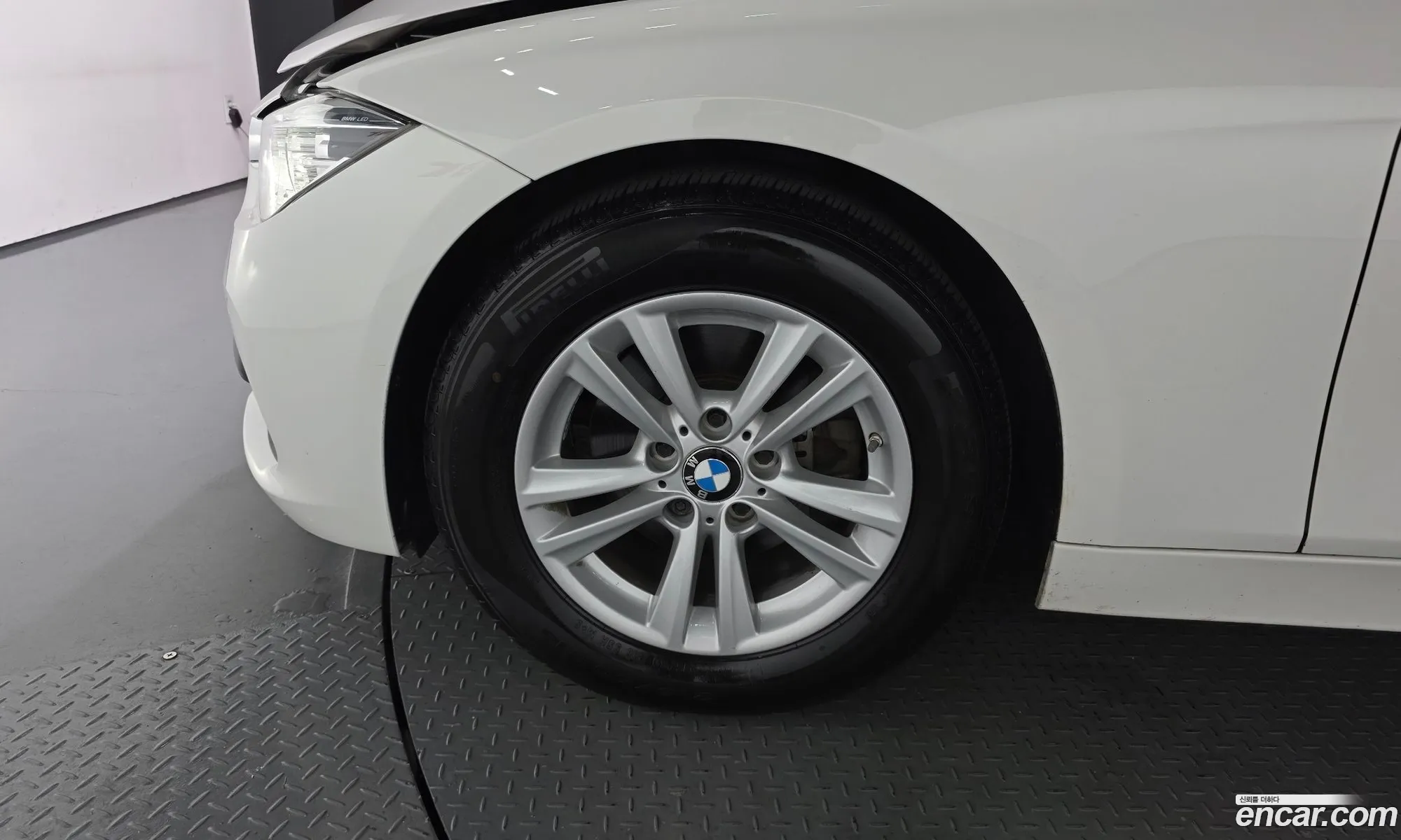 BMW 3 Series 2016 WBA8D1105GK655939 — 3
