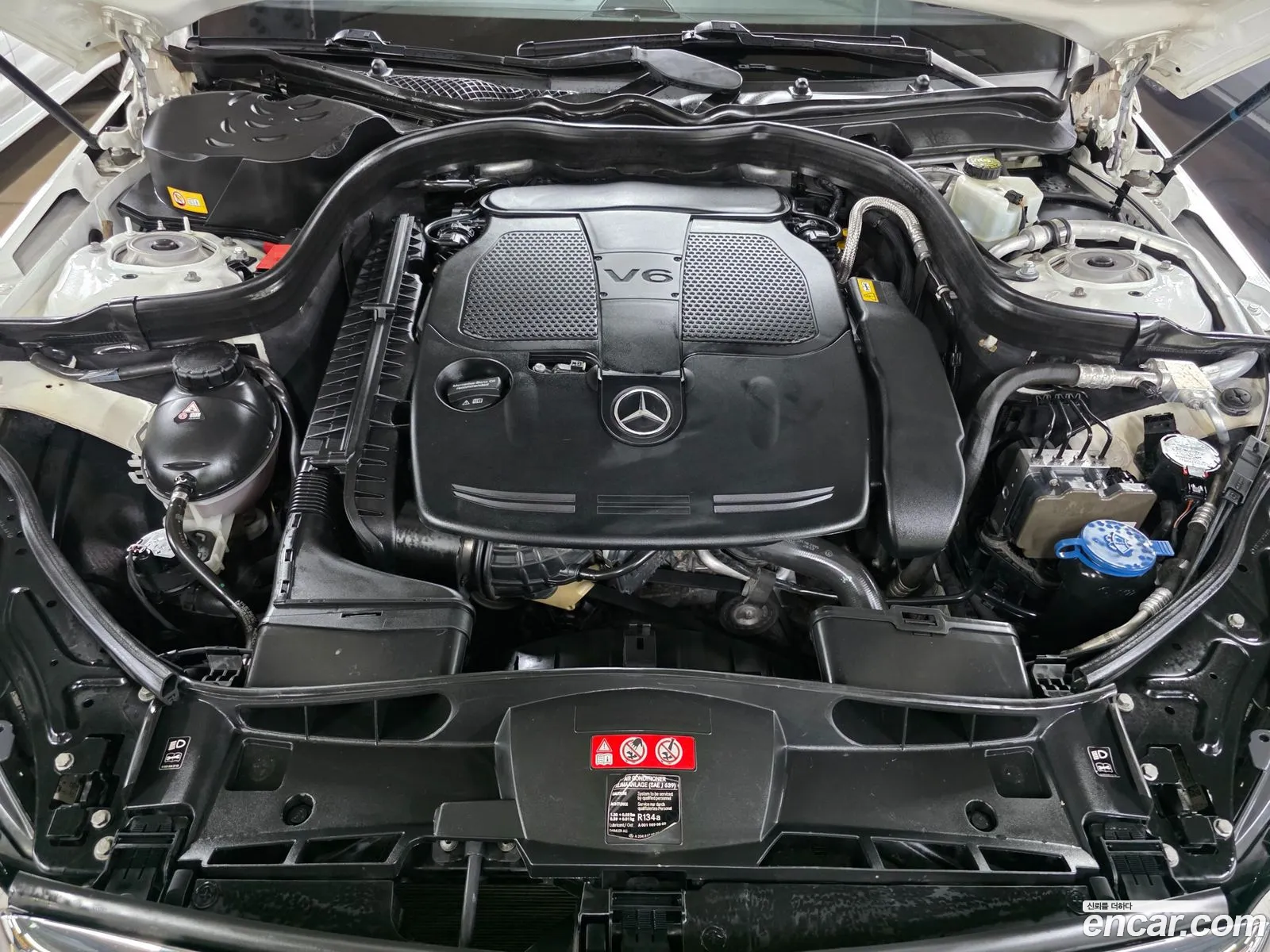 Mercedes-Benz E-Class W212 2015 — 14