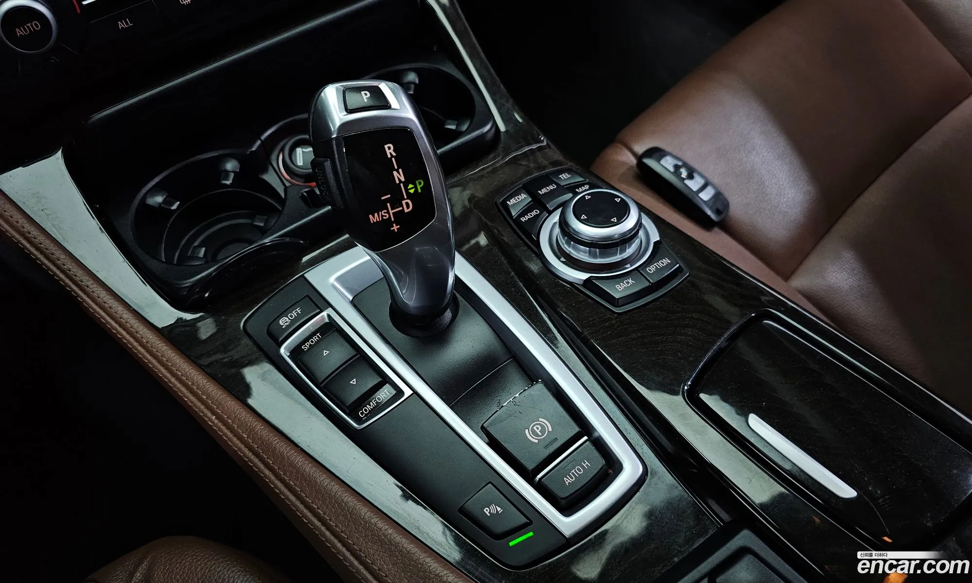 BMW 5 Series 2013 WBAFW1103DDY59818 — 17