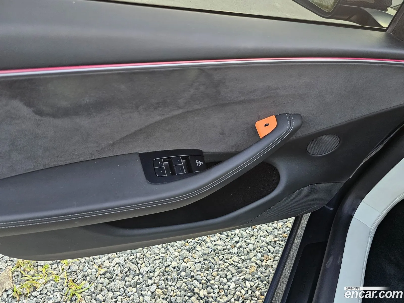 Tesla Model 3 2025 — 8