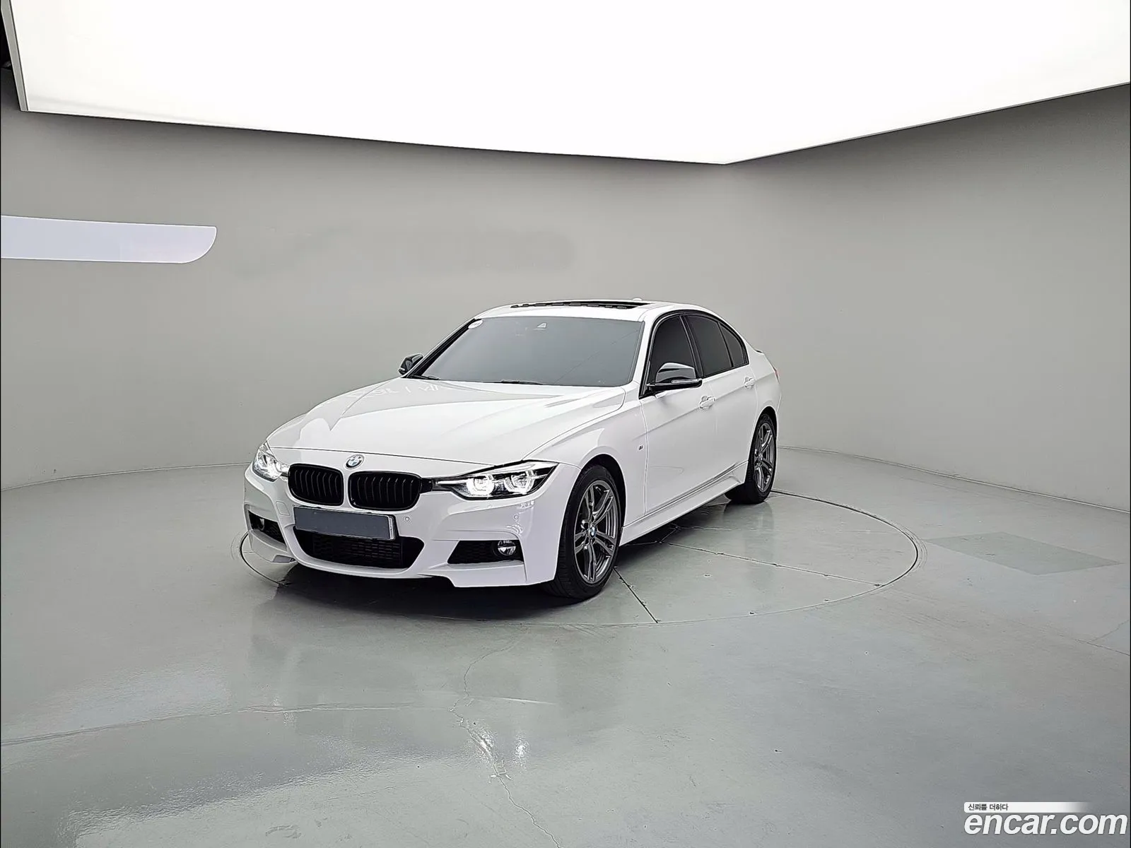 BMW 3 Series 2018 — 17