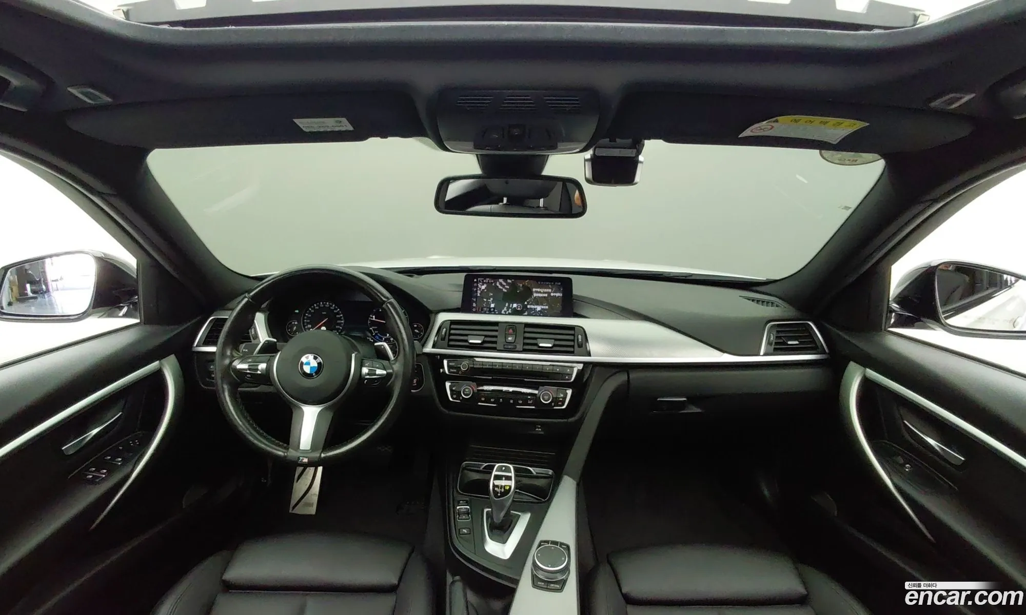 BMW 3 Series 2018 — 11