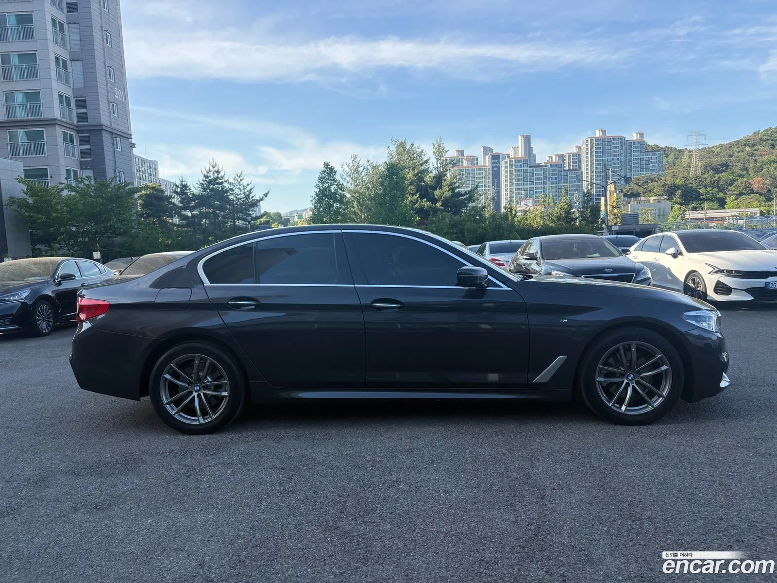 BMW 5 Series 2018 — 3