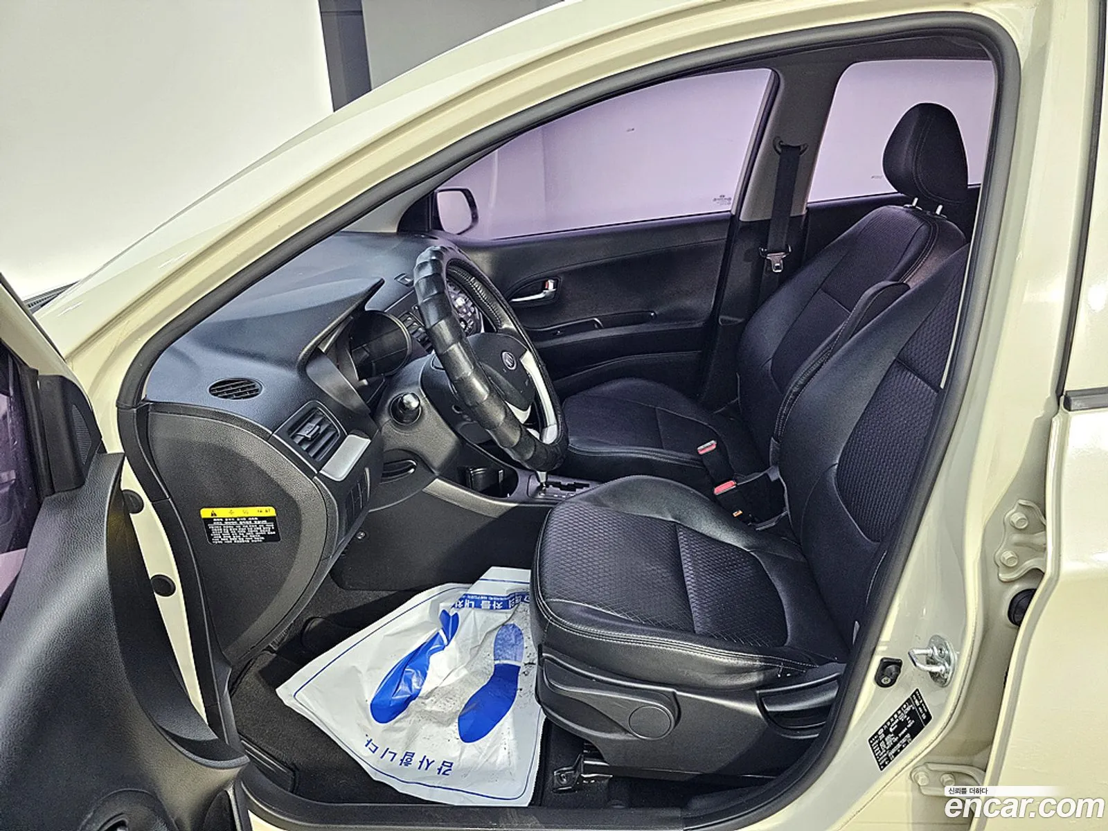 Kia Morning 2011 — 17