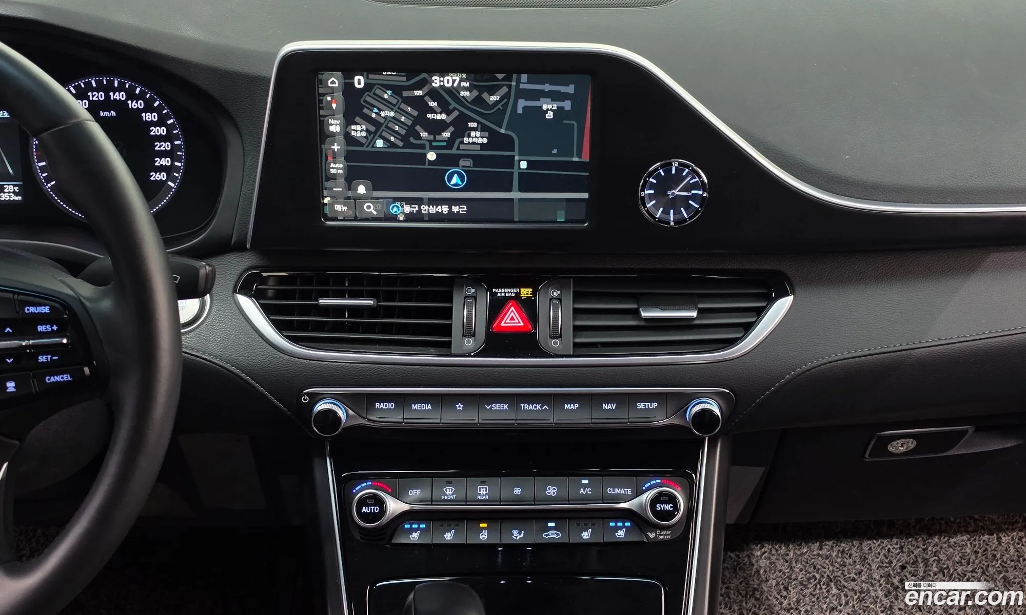 Hyundai Grandeur IG 2018 — 28