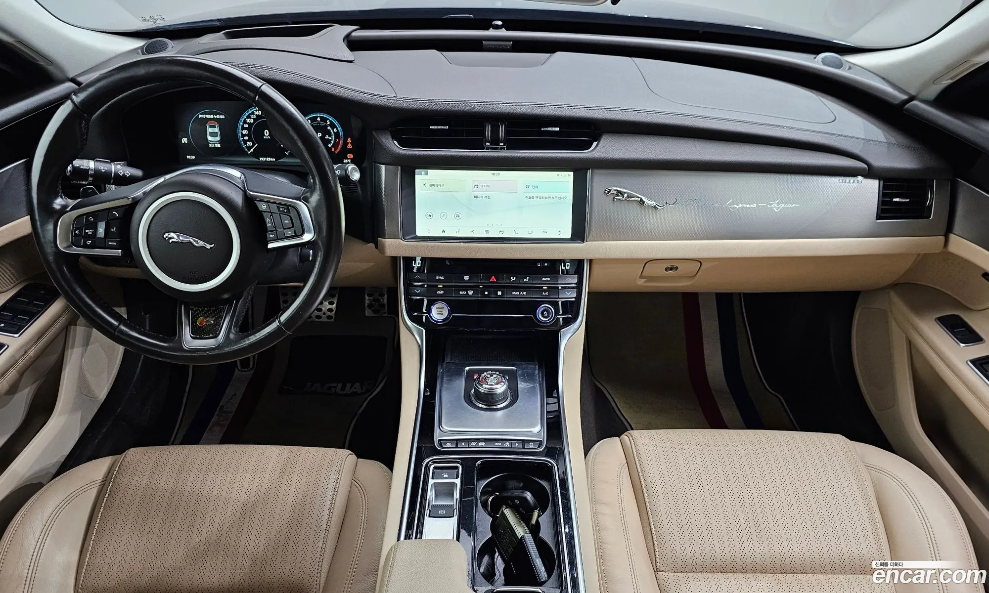 Jaguar XF 2018 — 6