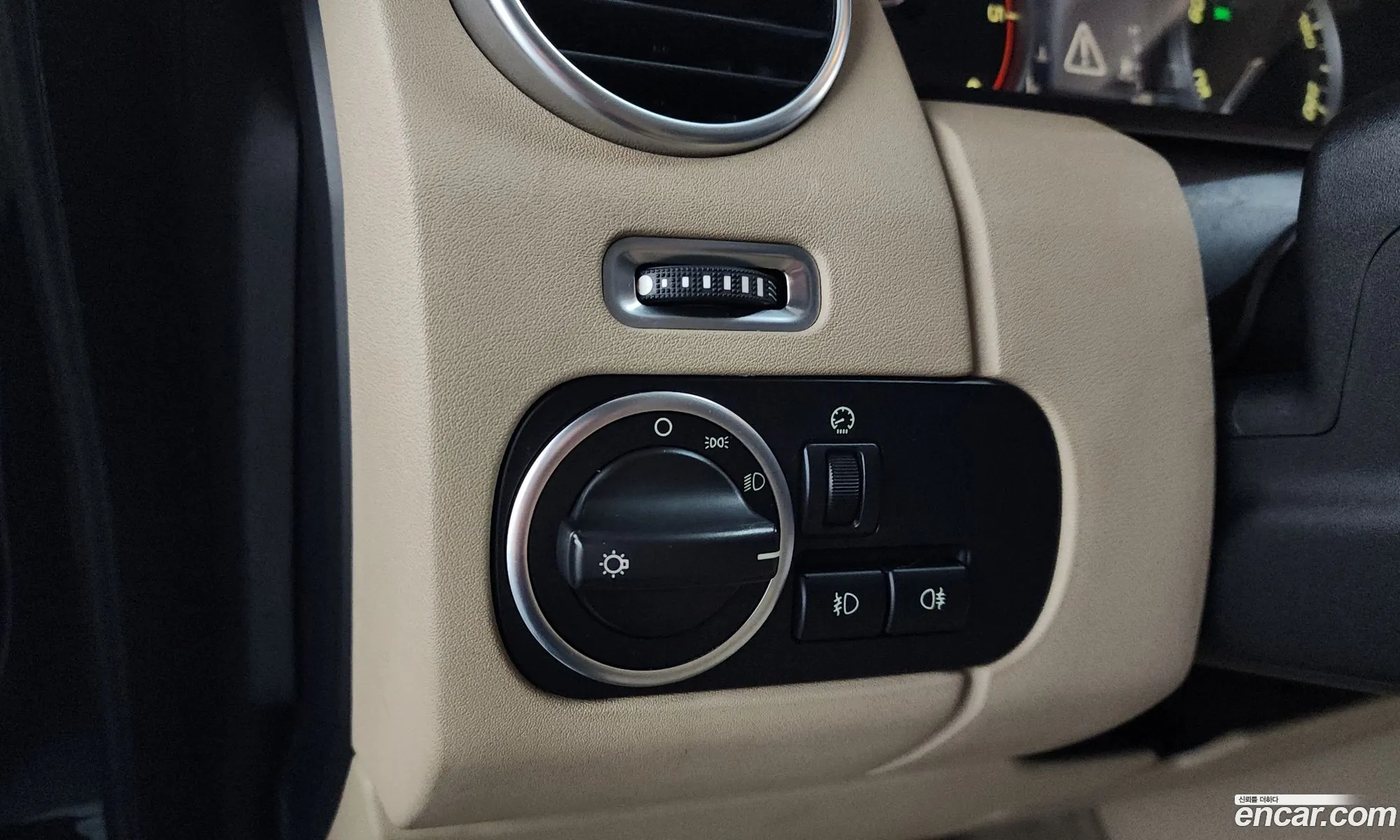 Land Rover Discovery 4 2011 SALLAAAG4BA593557 — 10