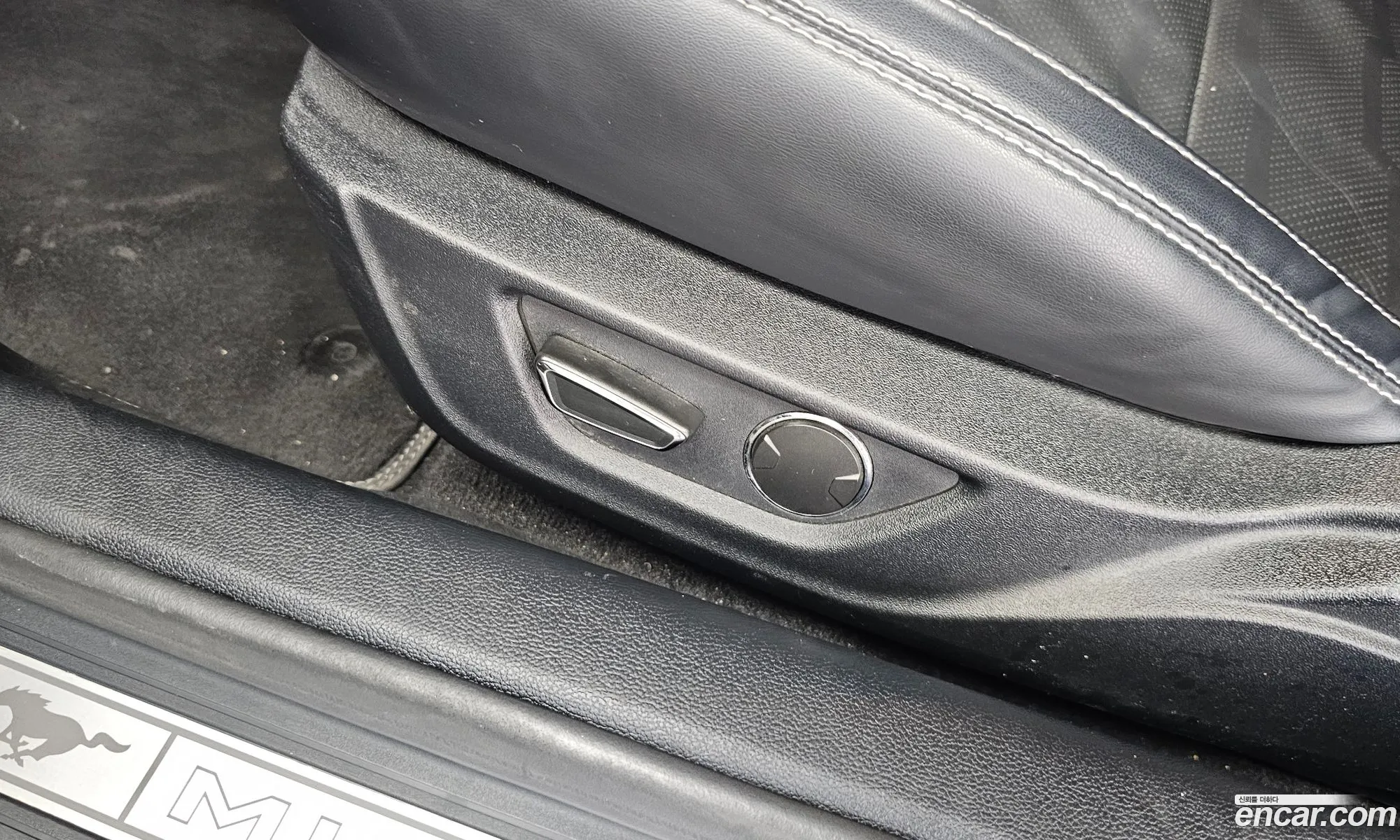 Ford Mustang 2019 1FA6P8CF5K5165607 — 19