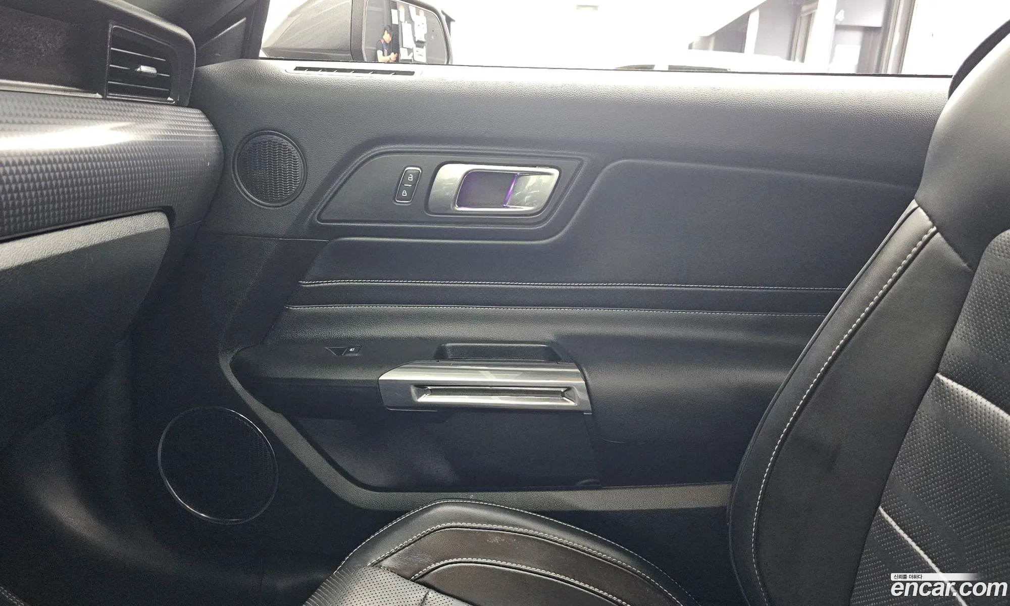 Ford Mustang 2019 1FA6P8CF5K5165607 — 17