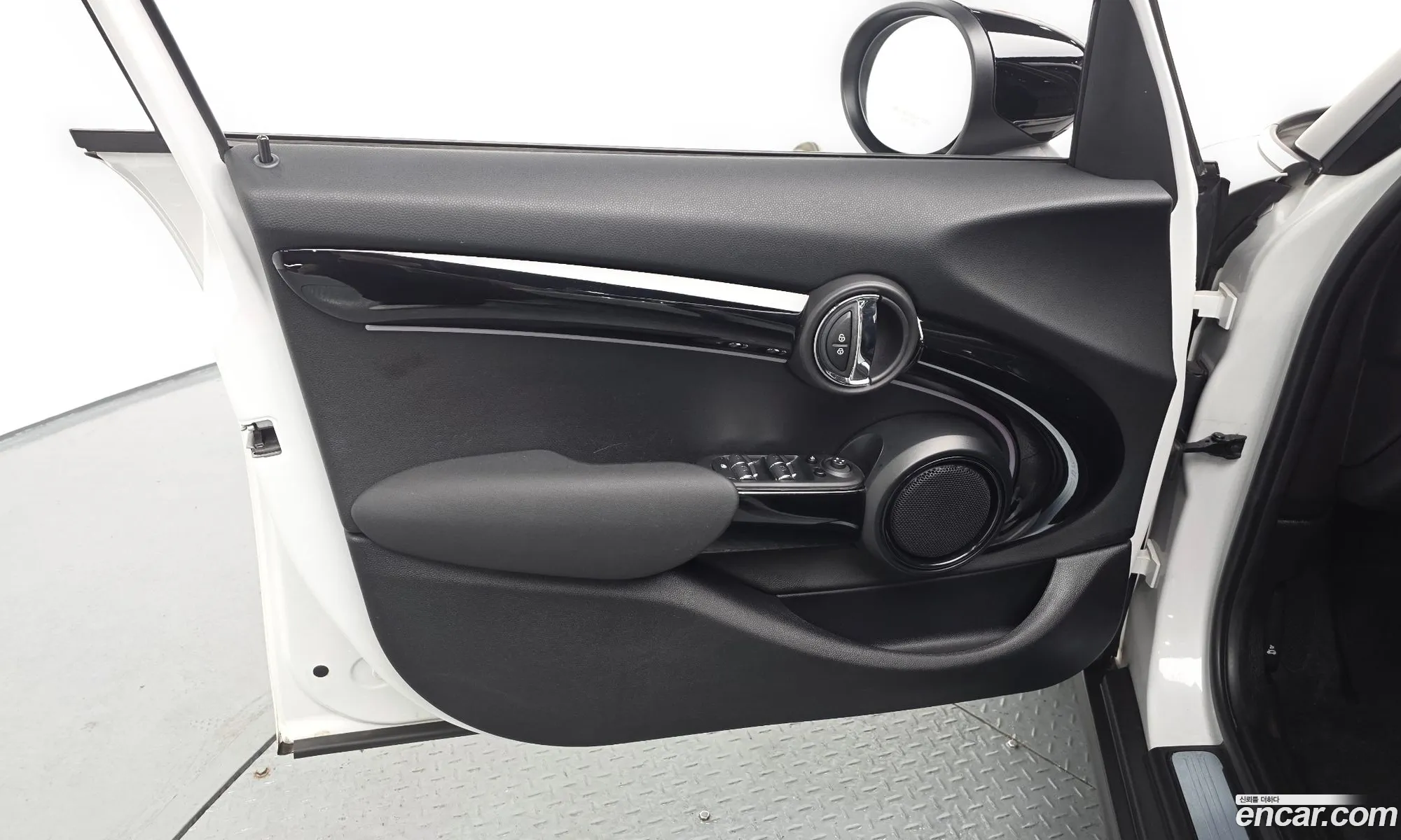 Mini Cooper 2023 — 13