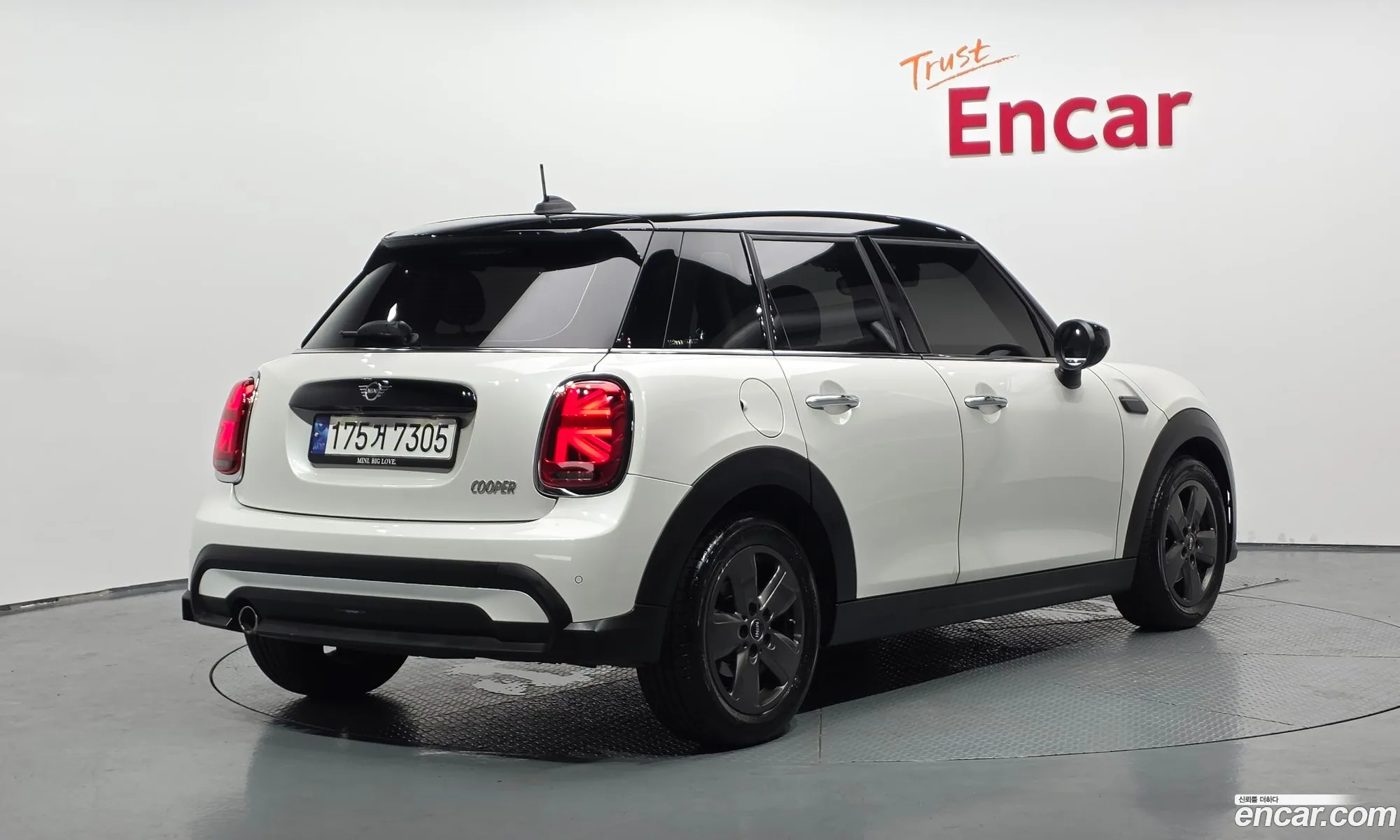 Mini Cooper 2023 — 12