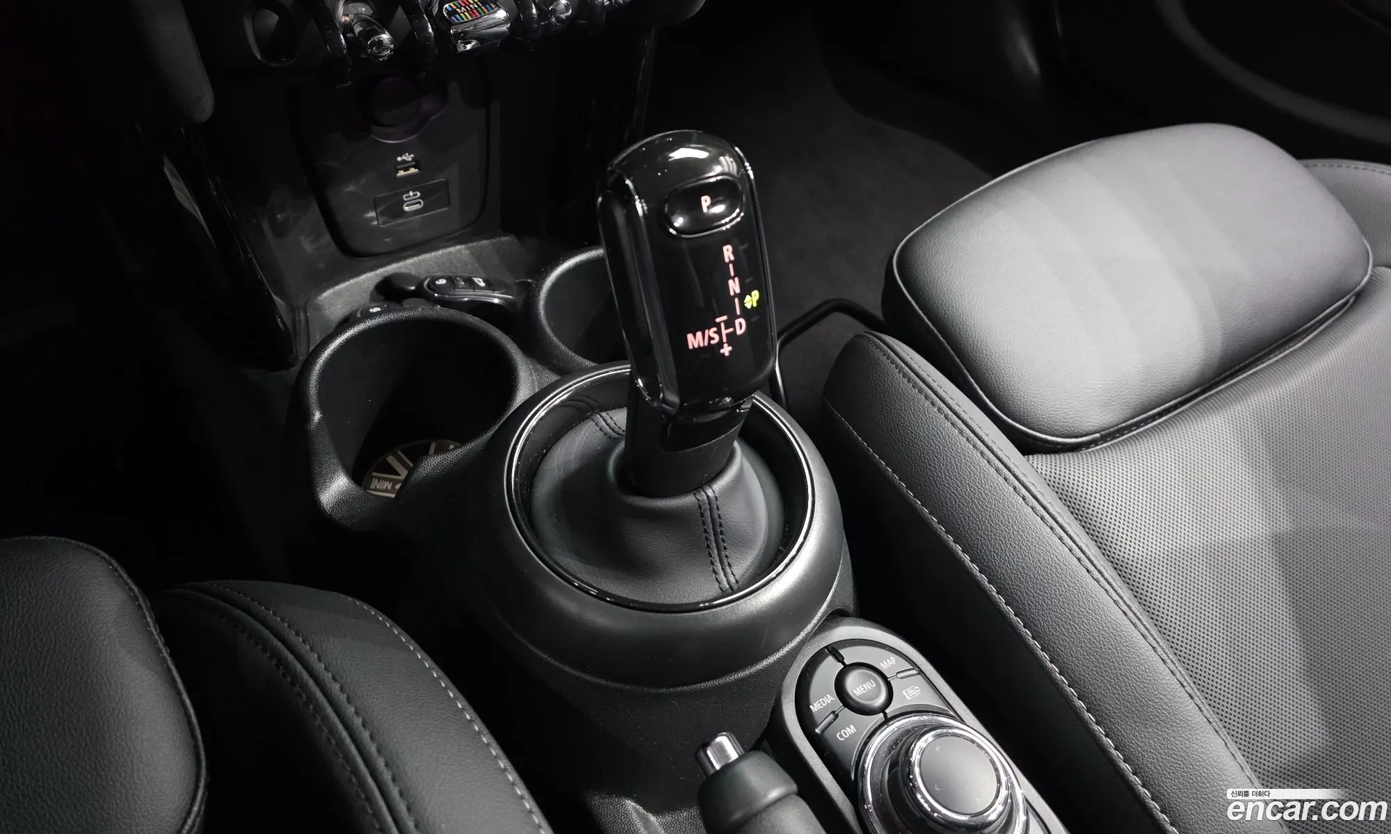 Mini Cooper 2023 — 5