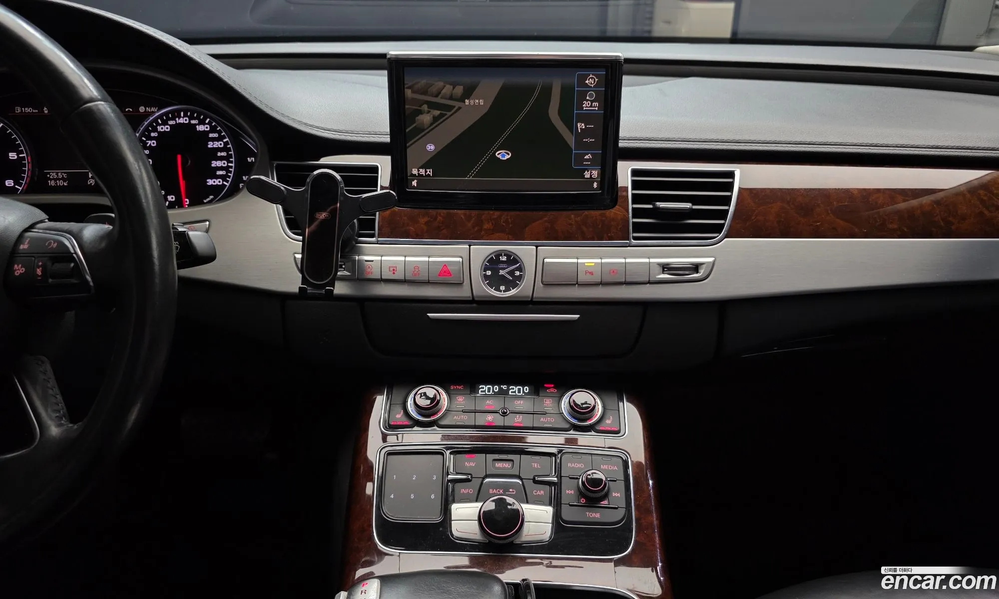 Audi A8 2011 — 9