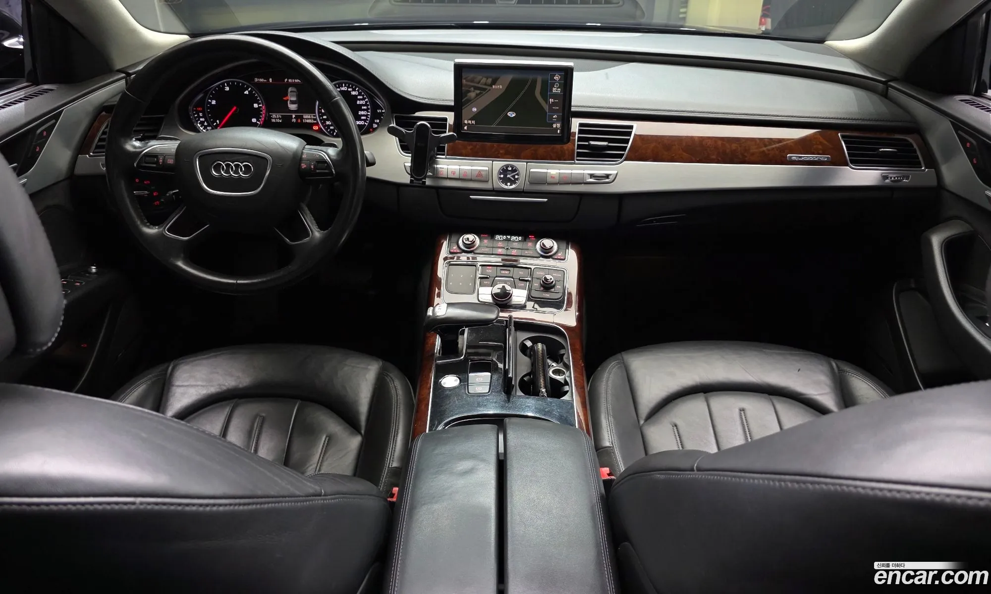Audi A8 2011 — 19