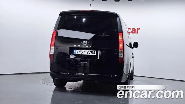 Hyundai Staria 2022 — 3