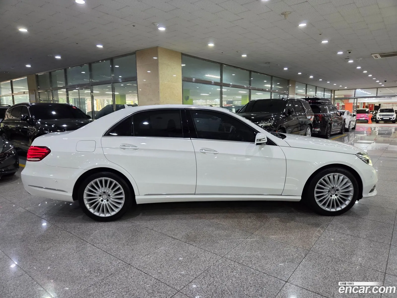 Mercedes-Benz E-Class W212 2016 — 2