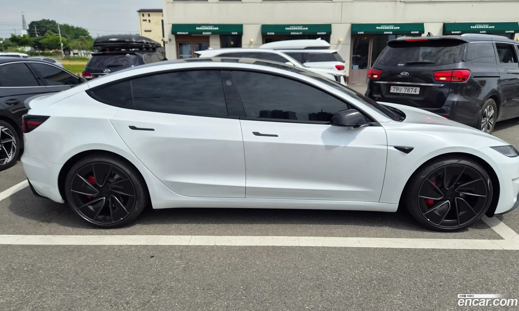 Tesla Model 3 2026 — 18