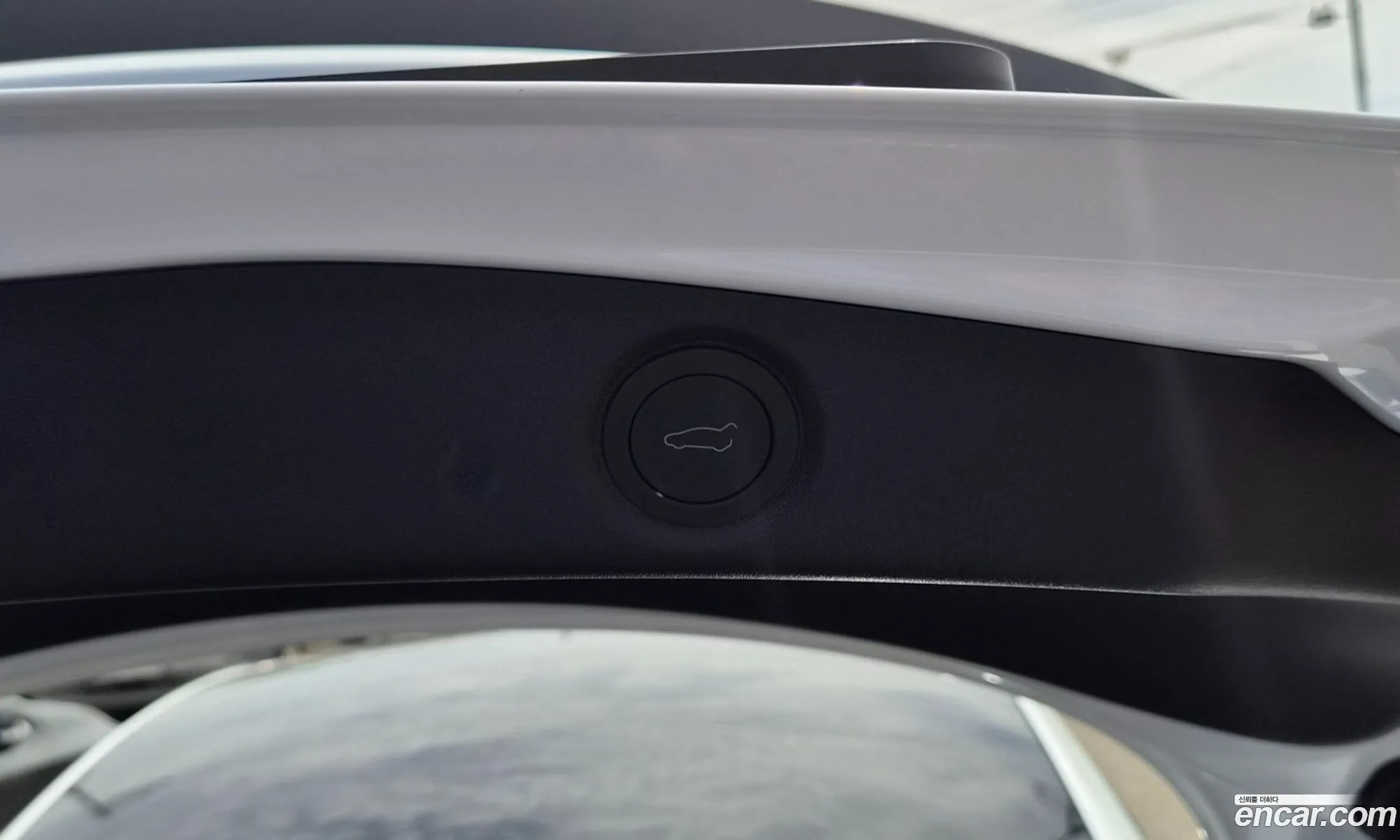 Tesla Model 3 2026 — 7