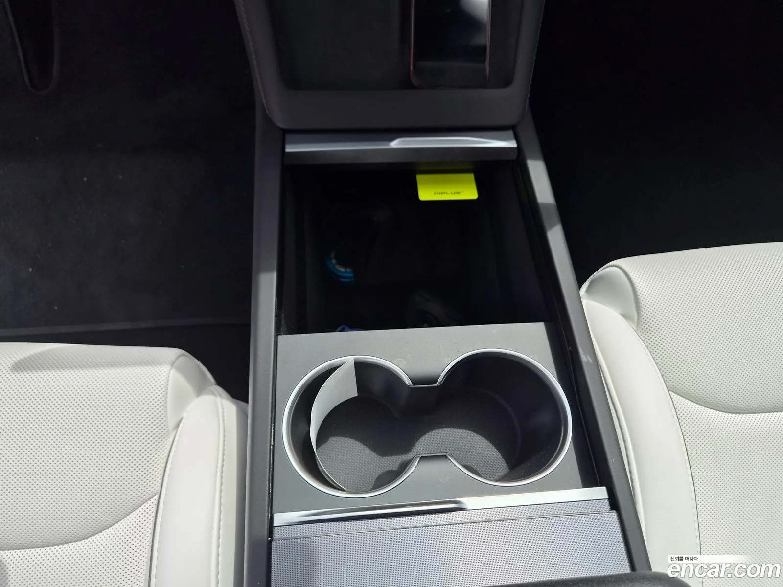 Tesla Model 3 2026 — 11