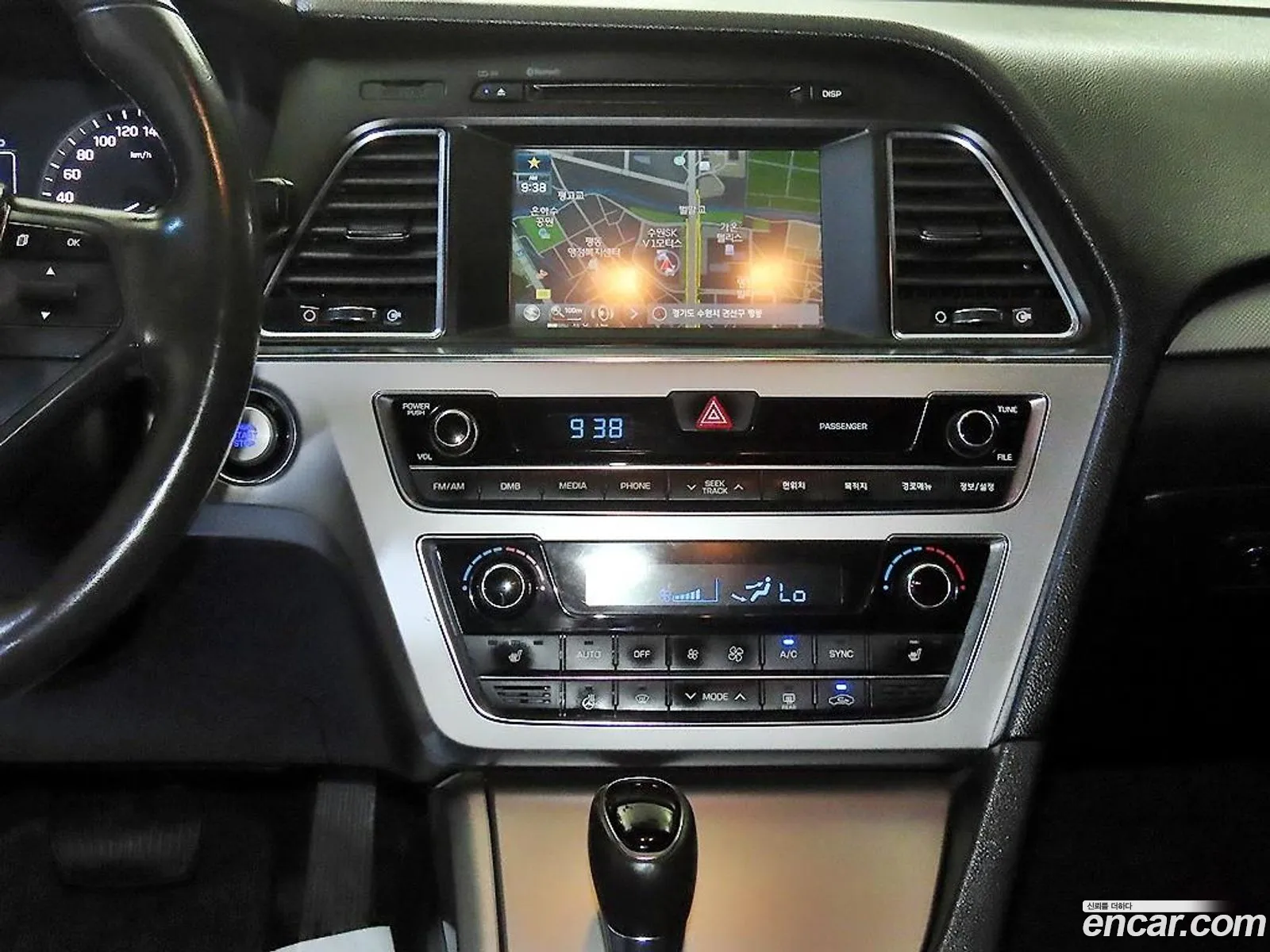 Hyundai LF Sonata 2015 — 16