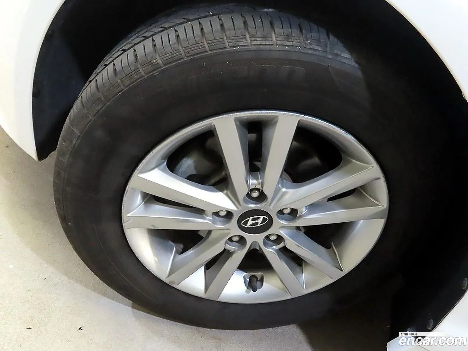 Hyundai LF Sonata 2015 — 12