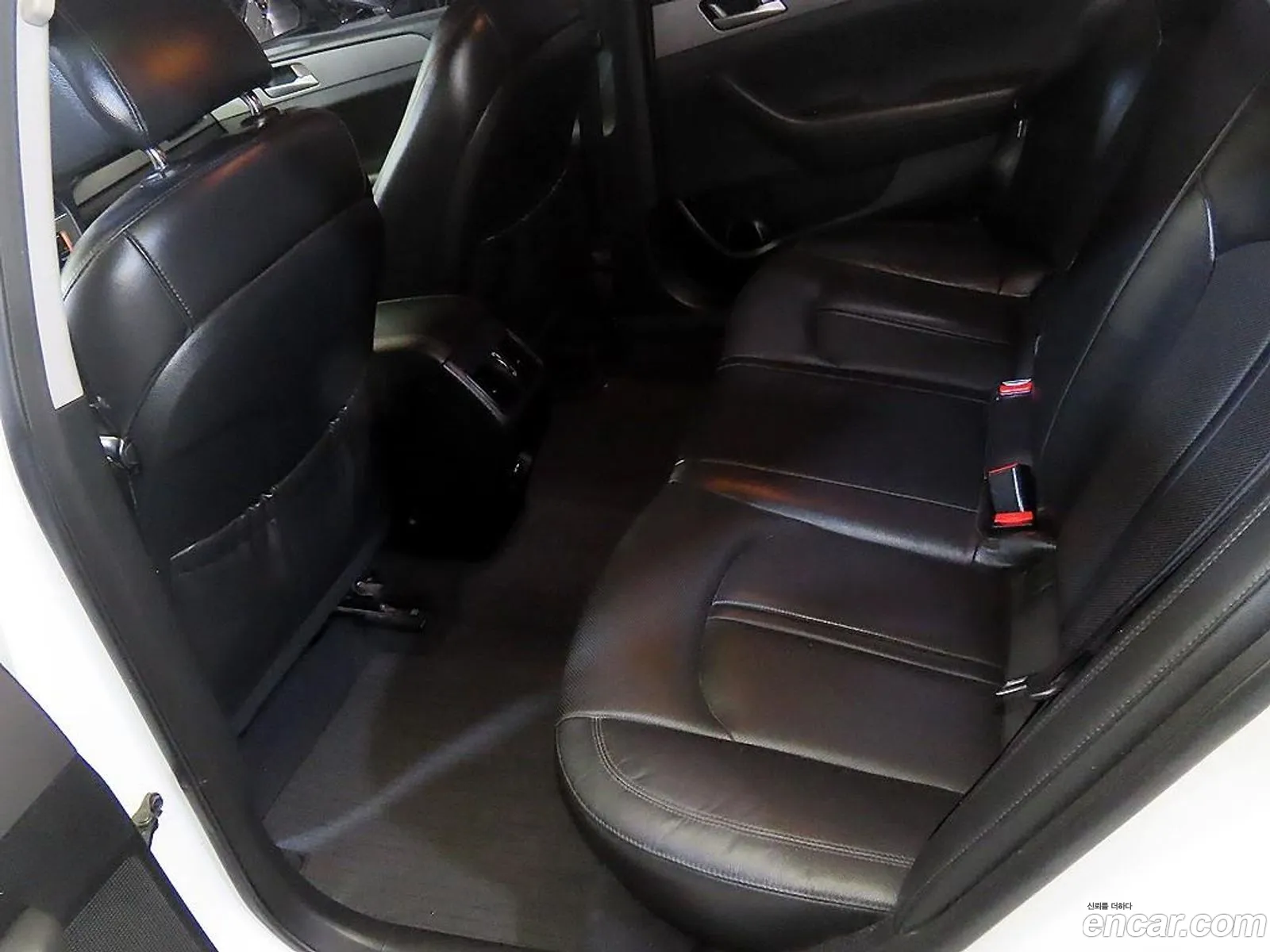 Hyundai LF Sonata 2015 — 15