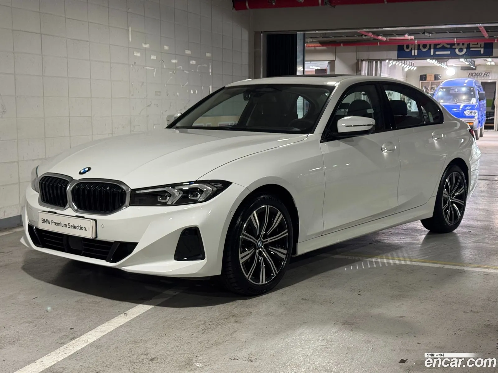 BMW 3 Series 2025 — 16