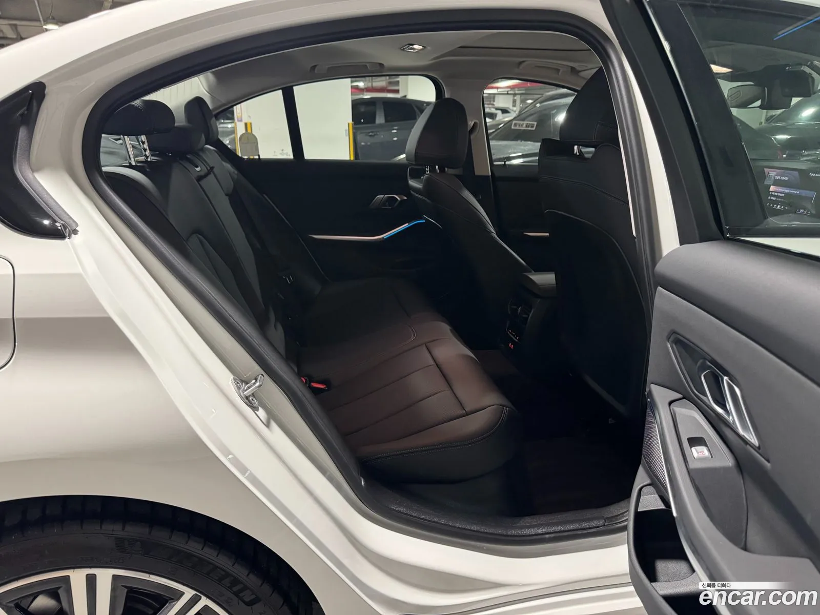 BMW 3 Series 2025 — 8