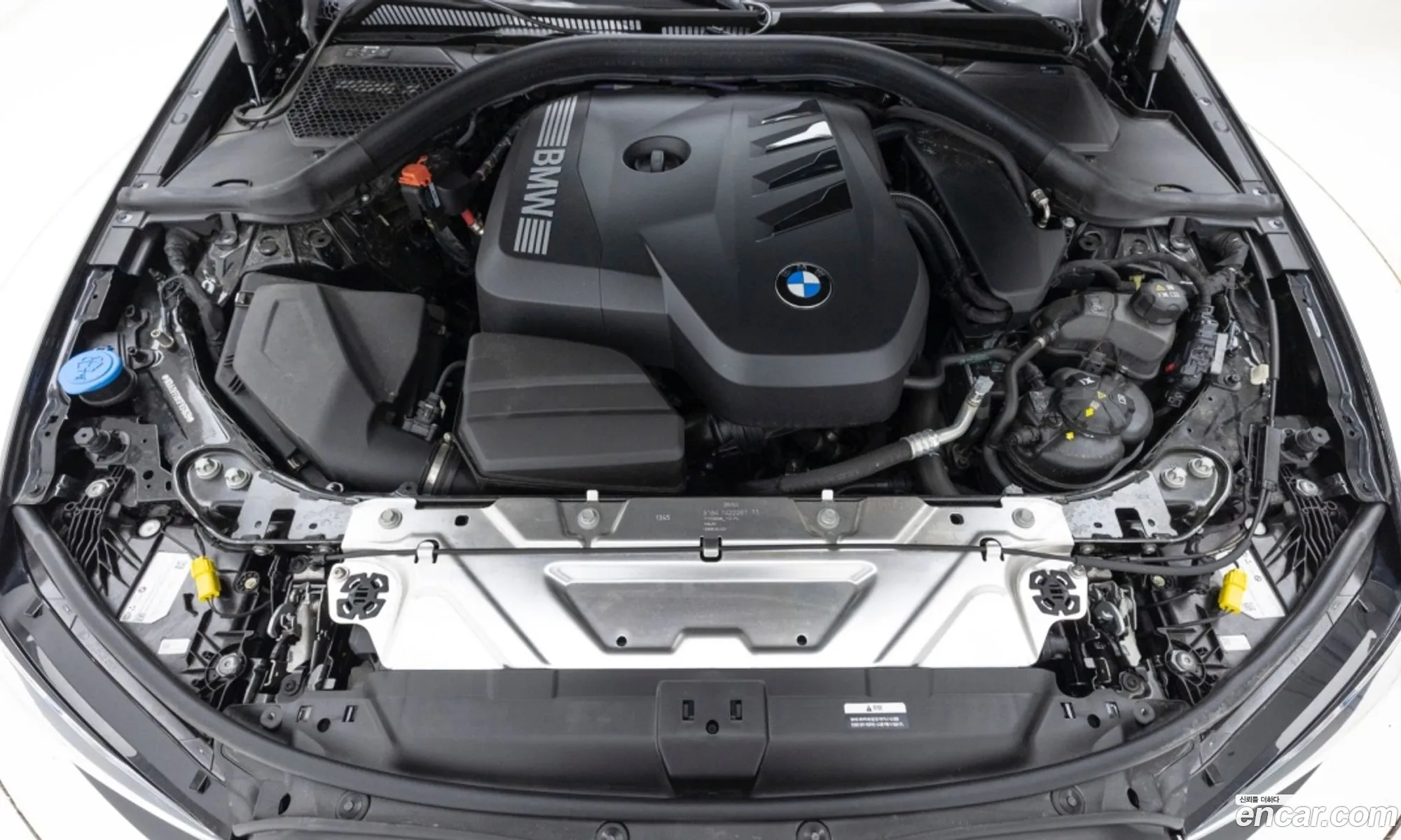 BMW 3 Series 2025 — 10