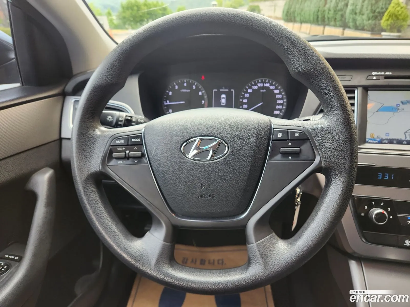 Hyundai LF Sonata 2014 — 11