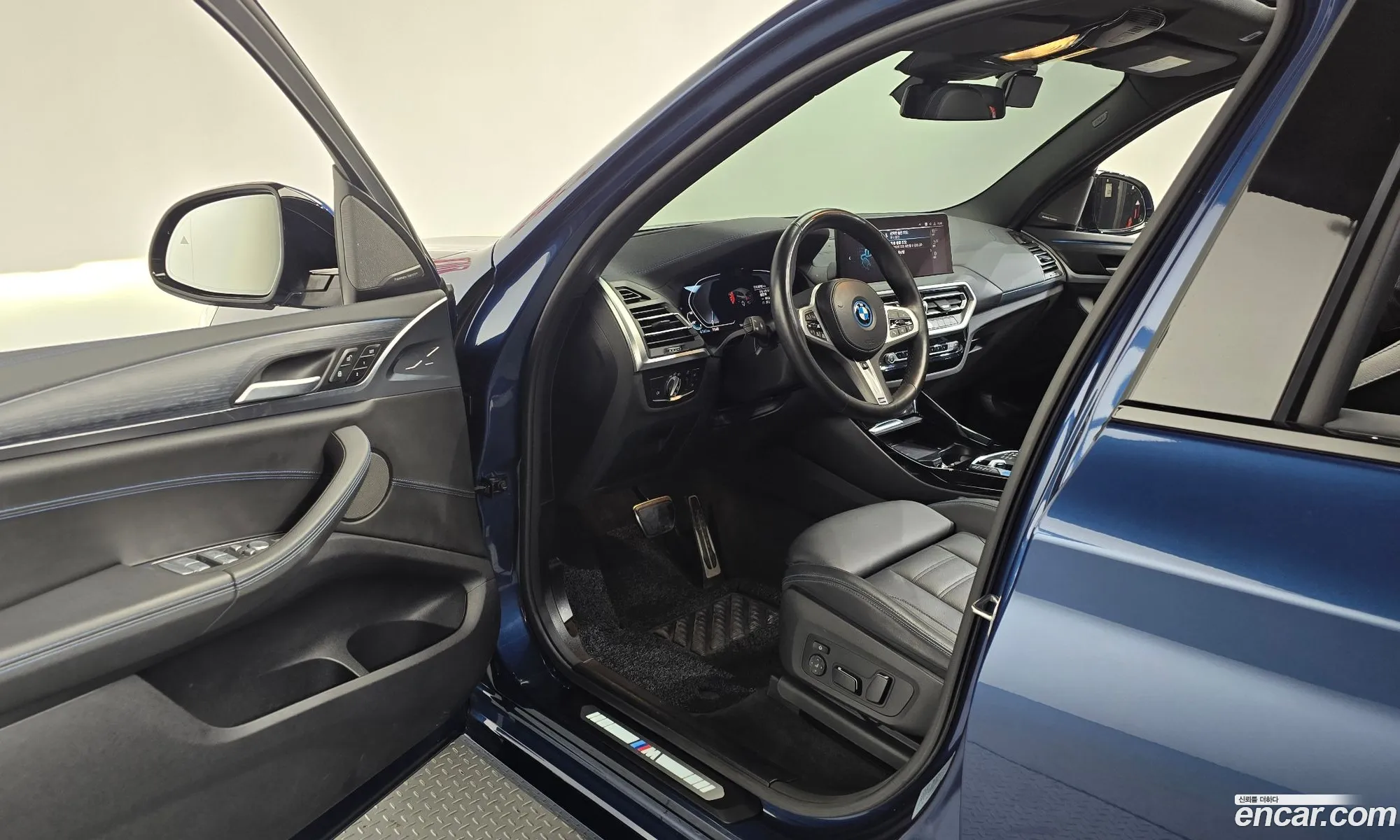 BMW iX3 2024 WBY41DU05RSD30395 — 6