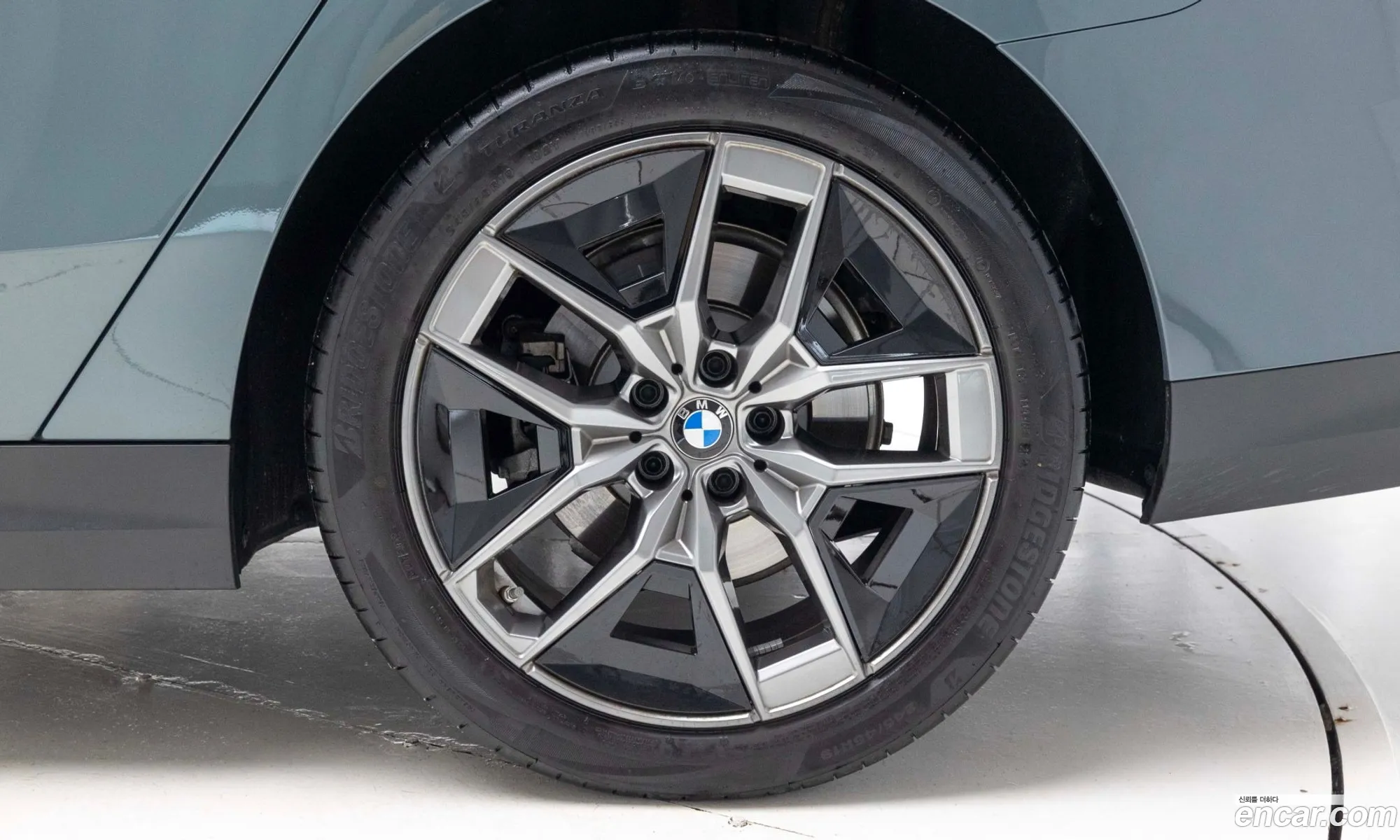 BMW 5 Series 2025 — 10