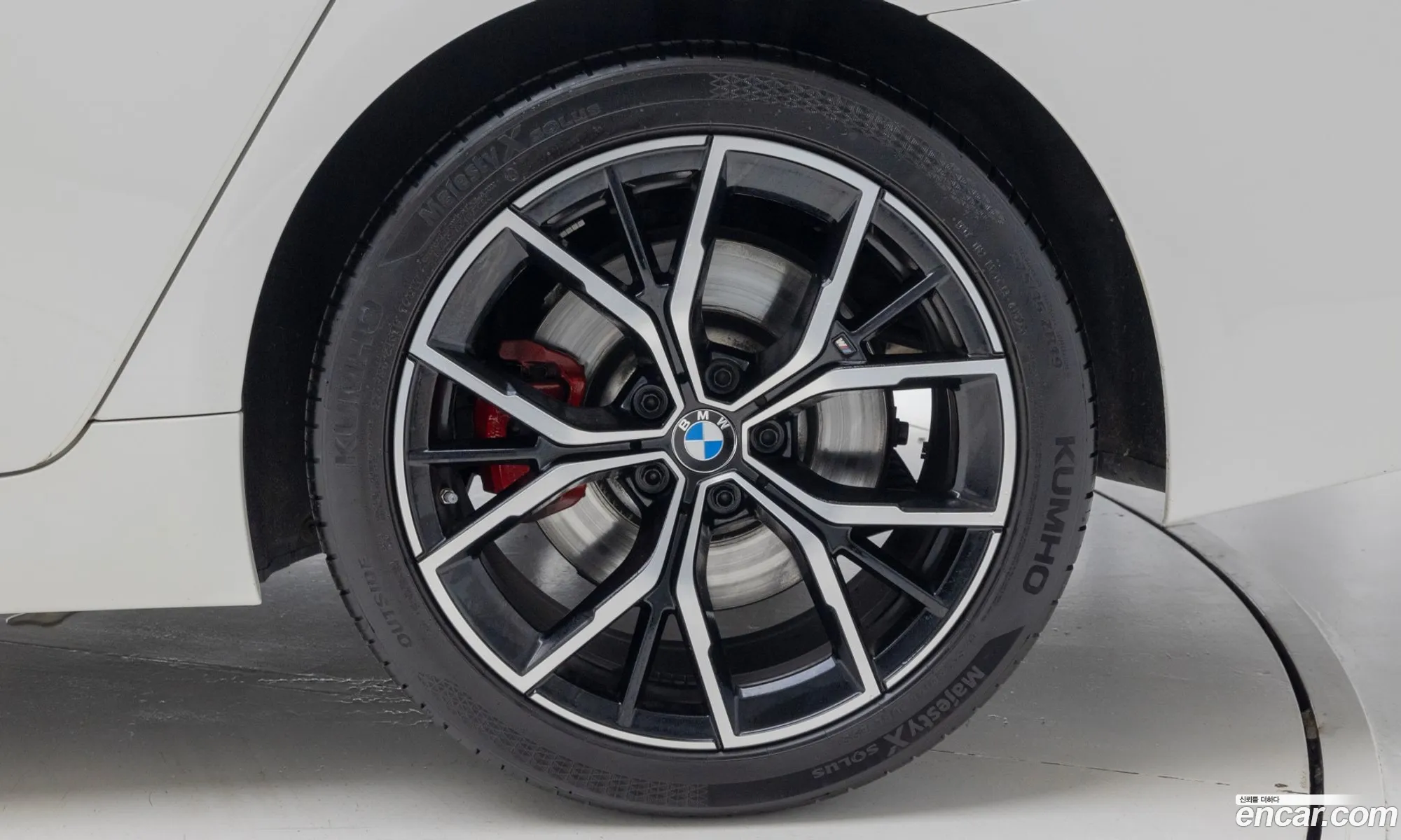 BMW 5 Series 2022 — 16