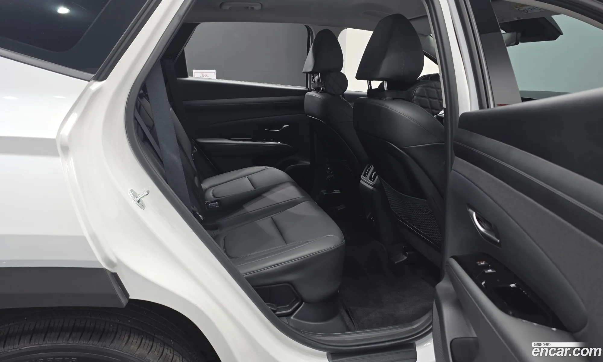 Hyundai Tucson Hybrid 2025 — 12
