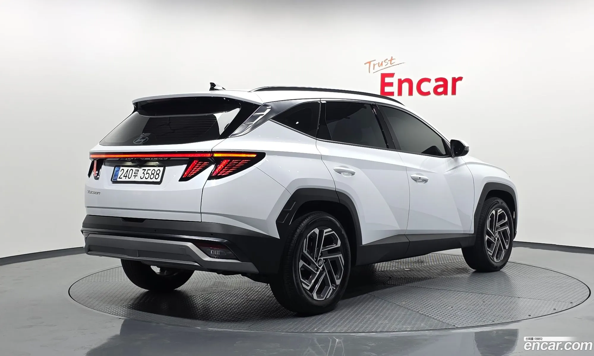 Hyundai Tucson Hybrid 2025 — 3