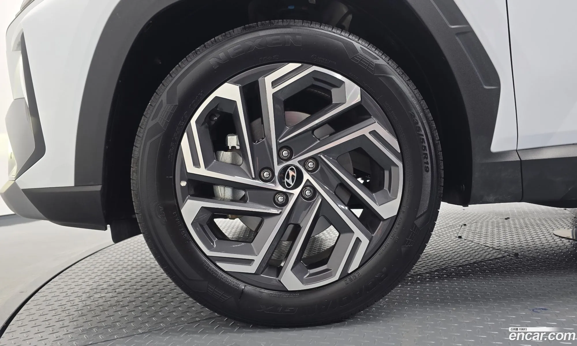 Hyundai Tucson Hybrid 2025 — 2