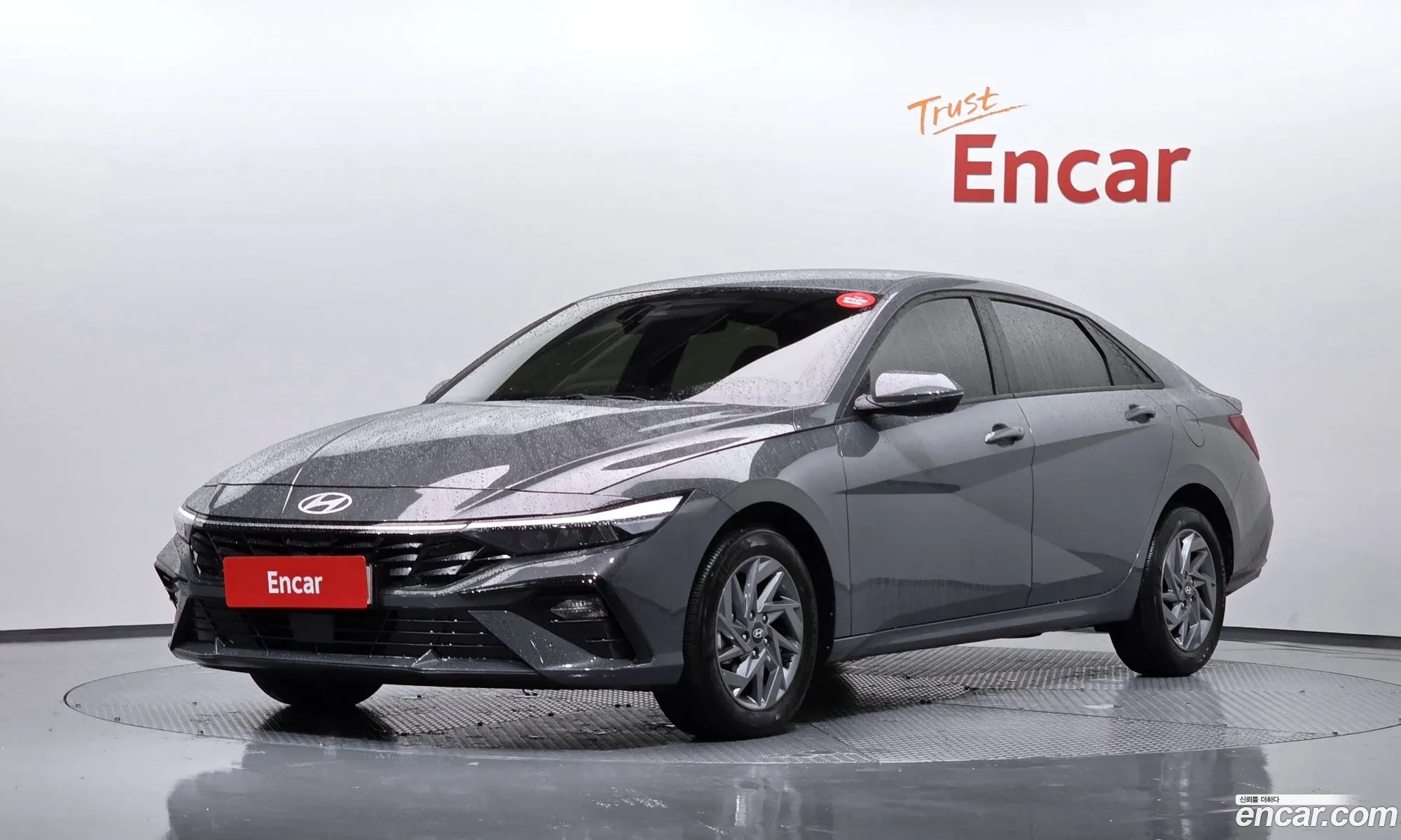 Hyundai Elantra 2025 — 16
