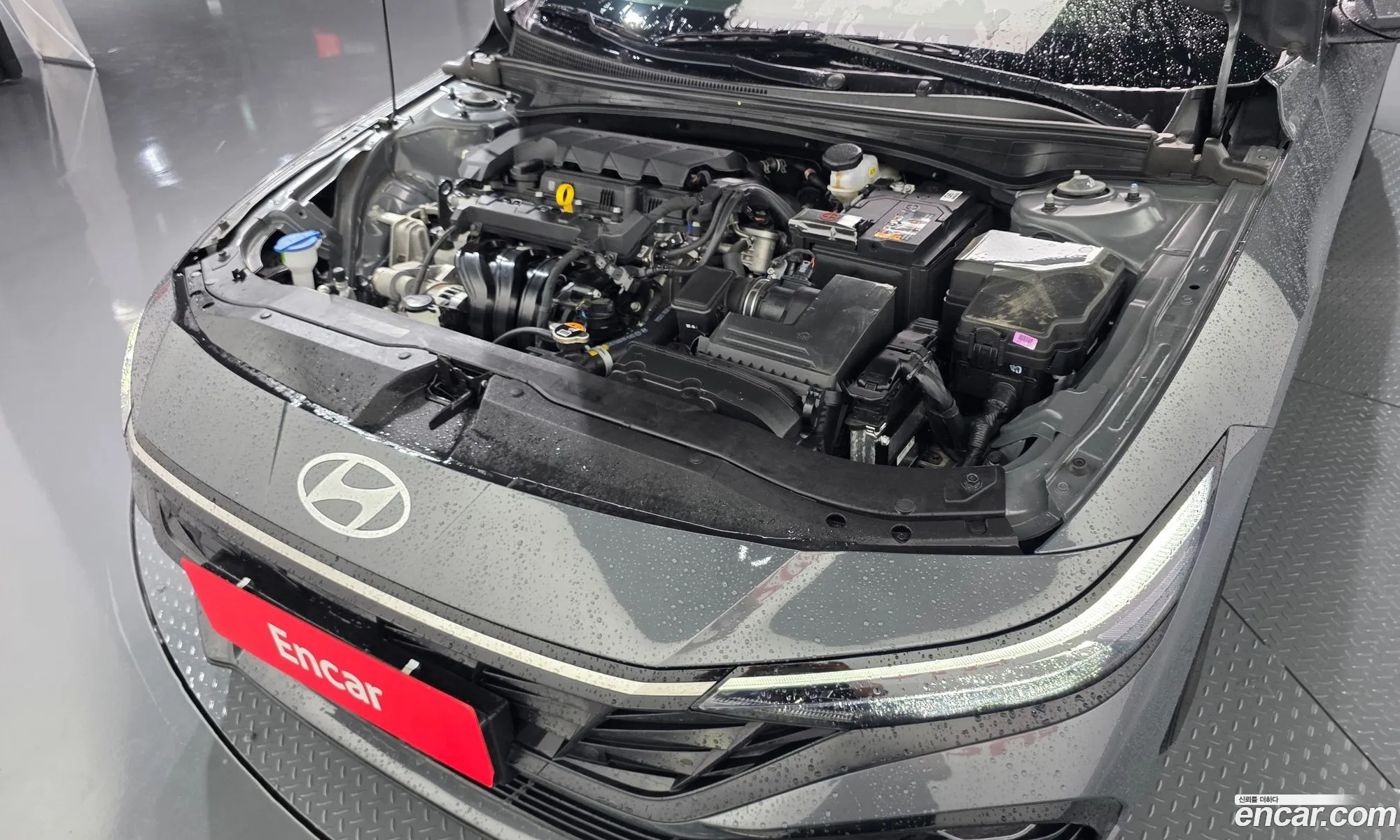 Hyundai Elantra 2025 — 3