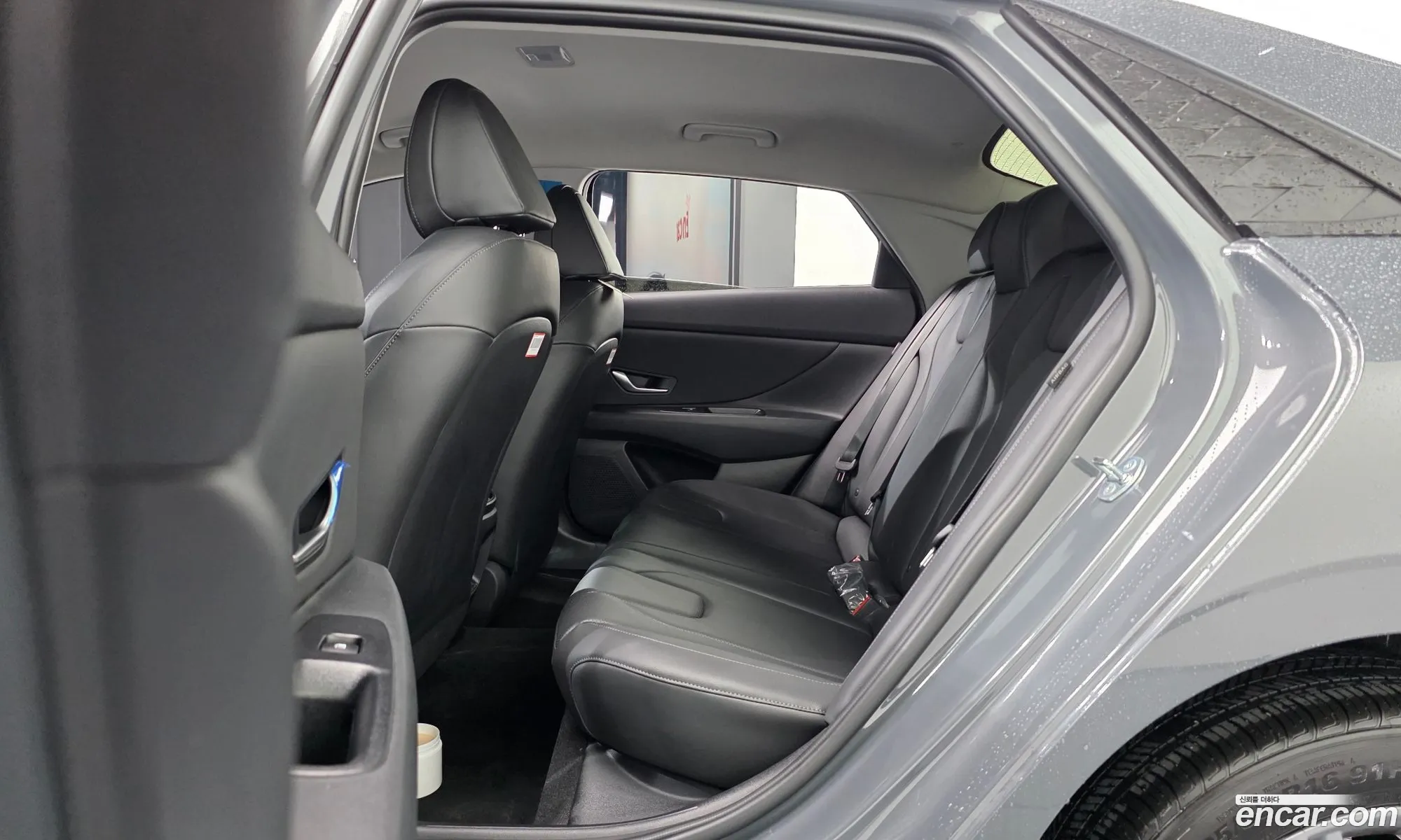 Hyundai Elantra 2025 — 18