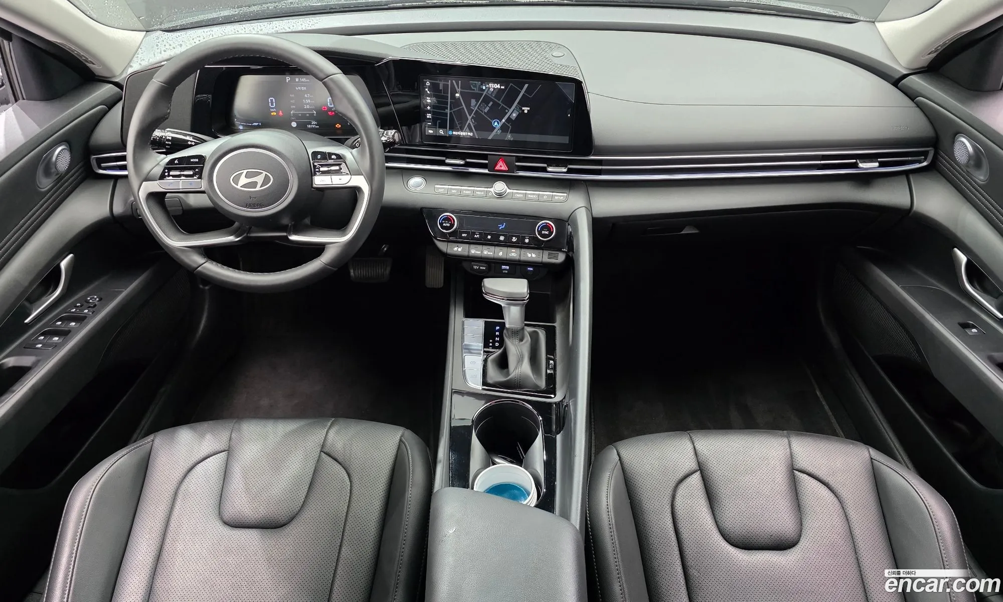 Hyundai Elantra 2025 — 9