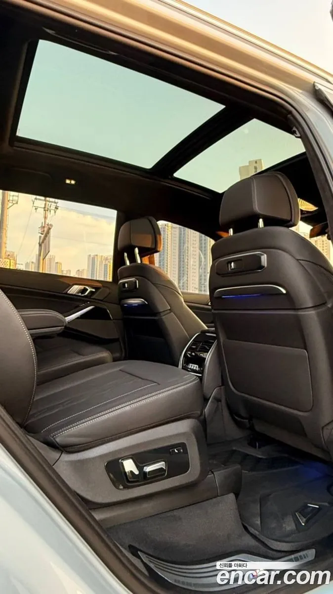 BMW X7 2023 — 10