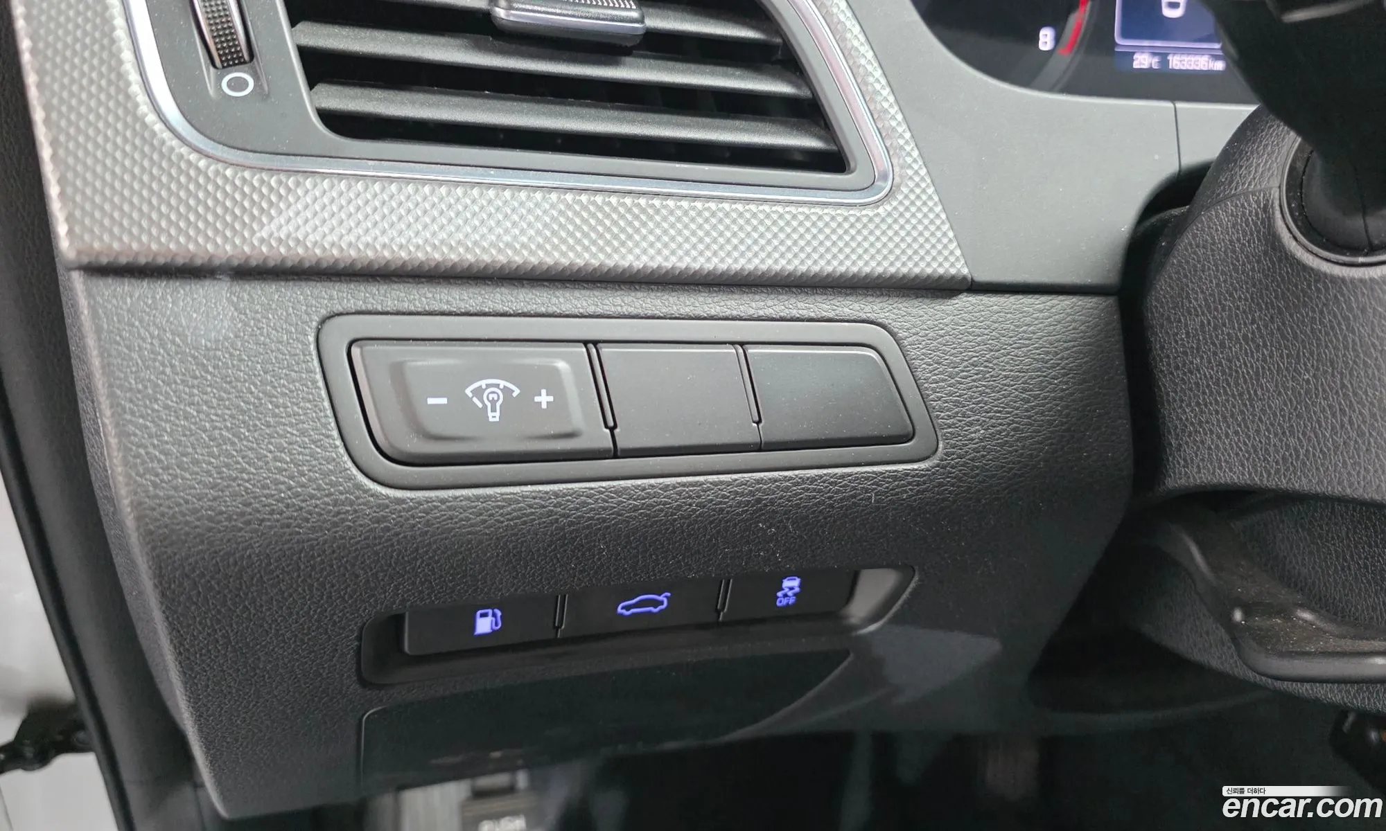 Hyundai LF Sonata 2017 — 16