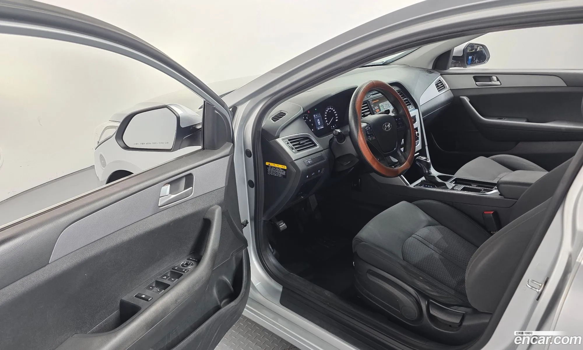 Hyundai LF Sonata 2017 — 4