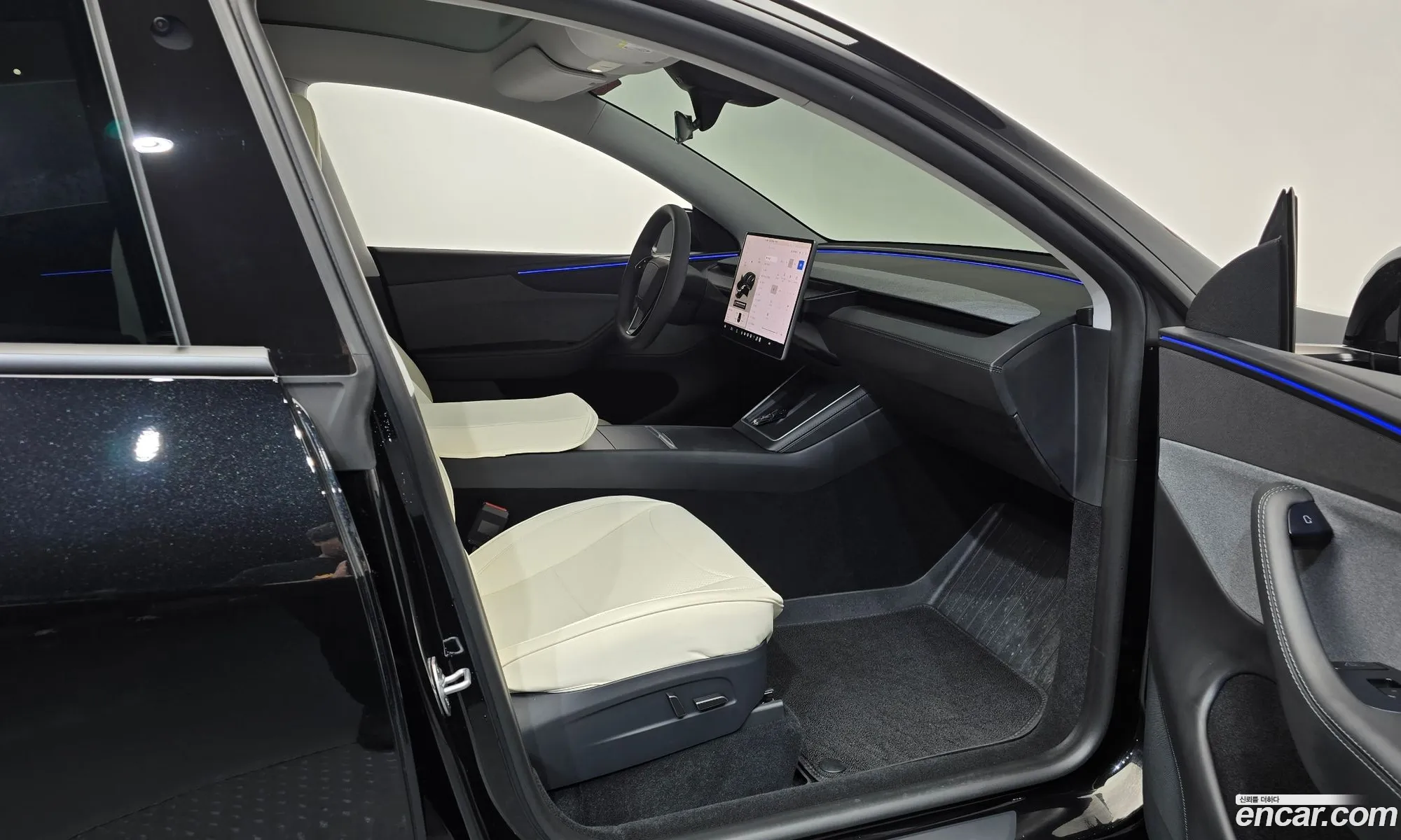 Tesla Model Y 2025 LRWYGCFJ0SC237375 — 6